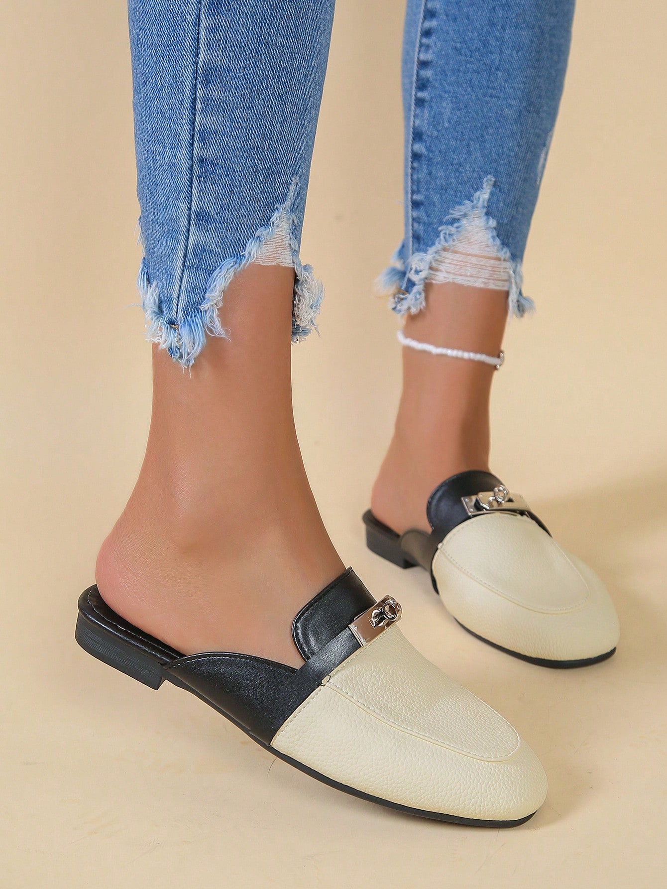 In Black and White Women Flats