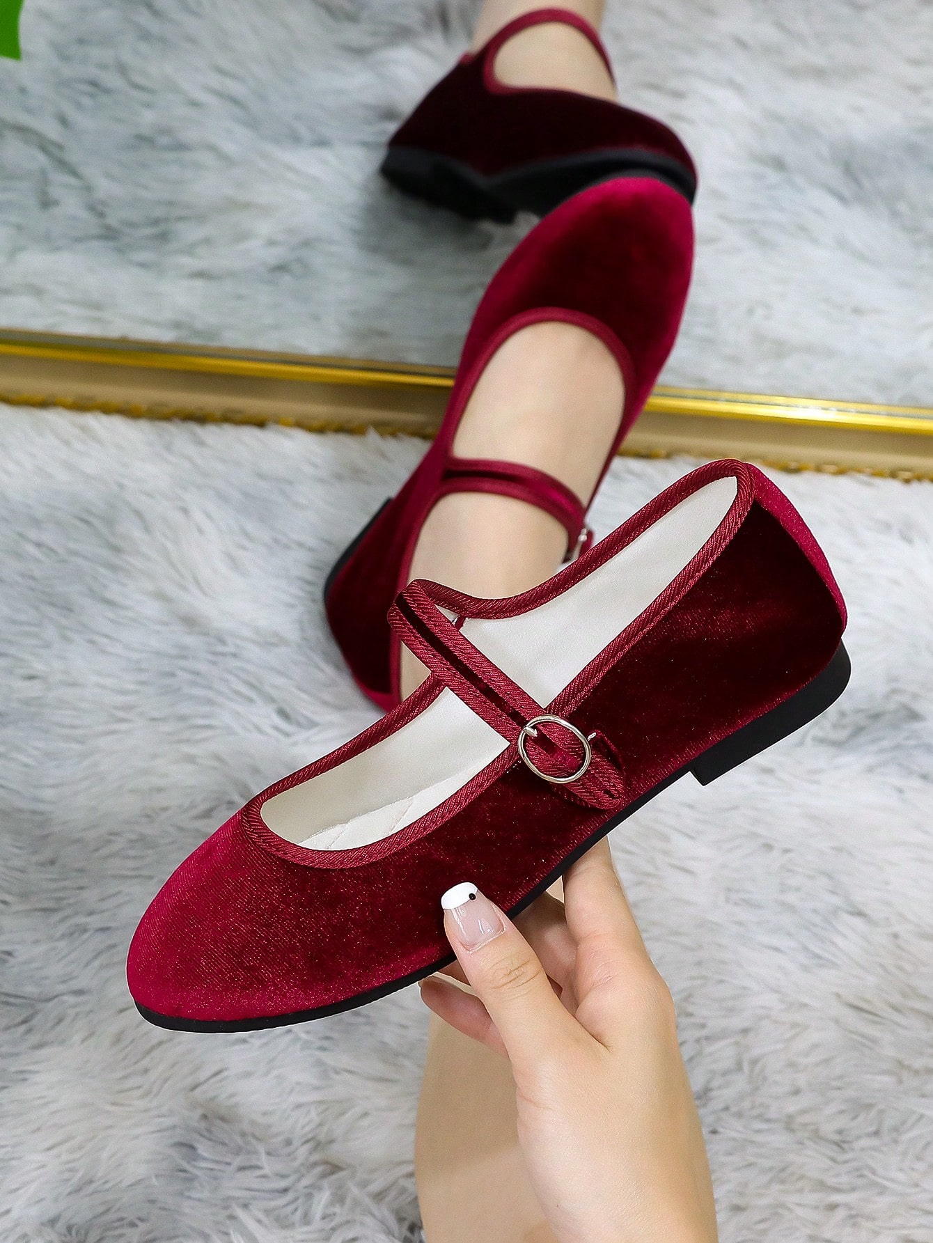 In Burgundy Women Flats