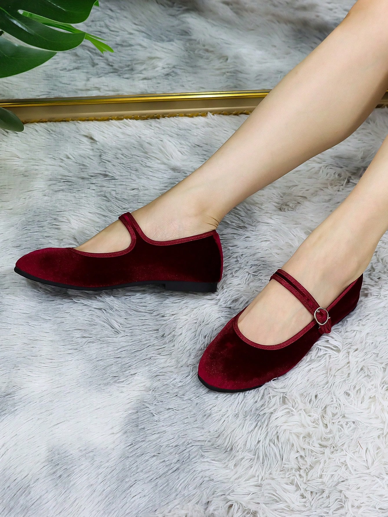 In Burgundy Women Flats