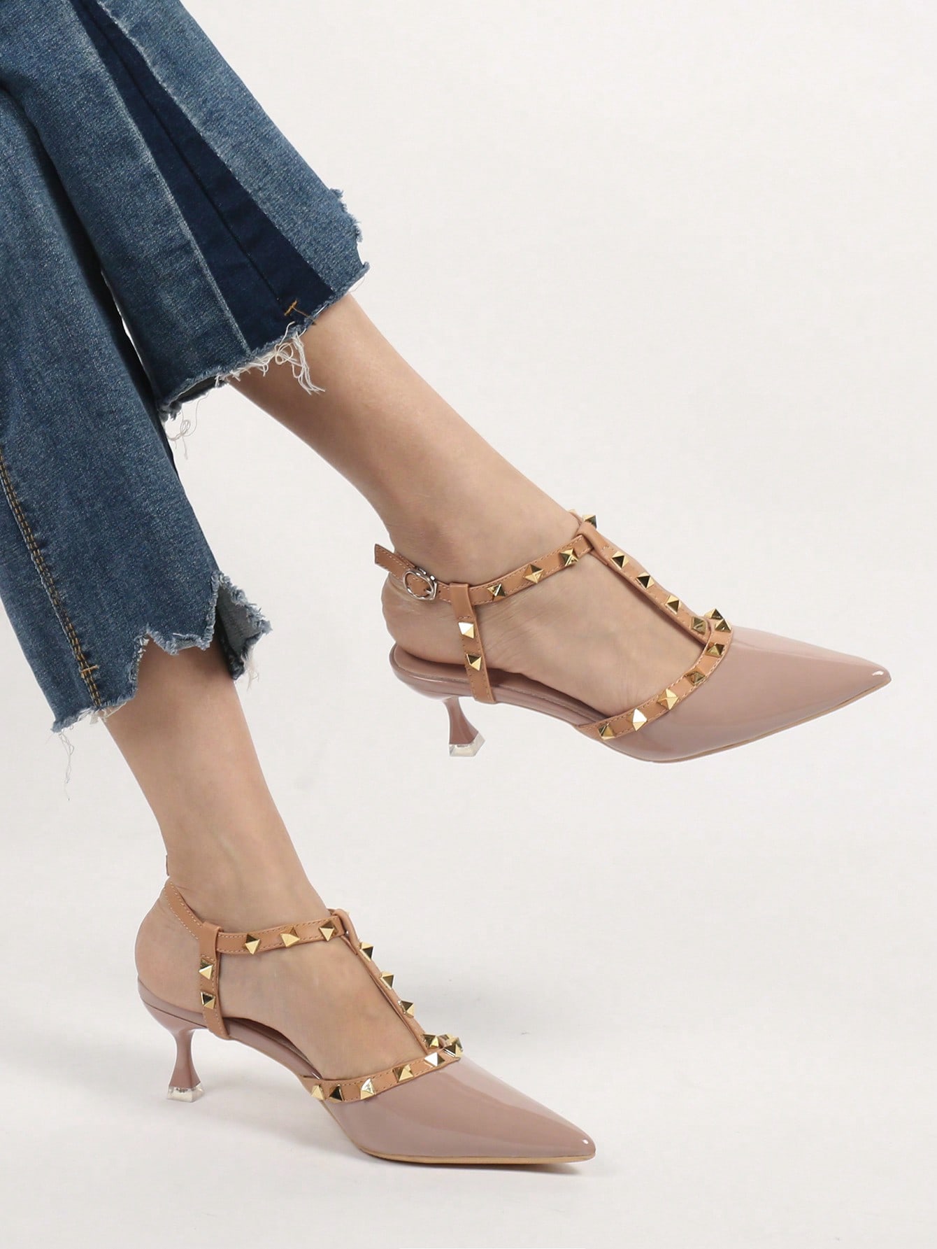 In Dusty Pink Women Pumps