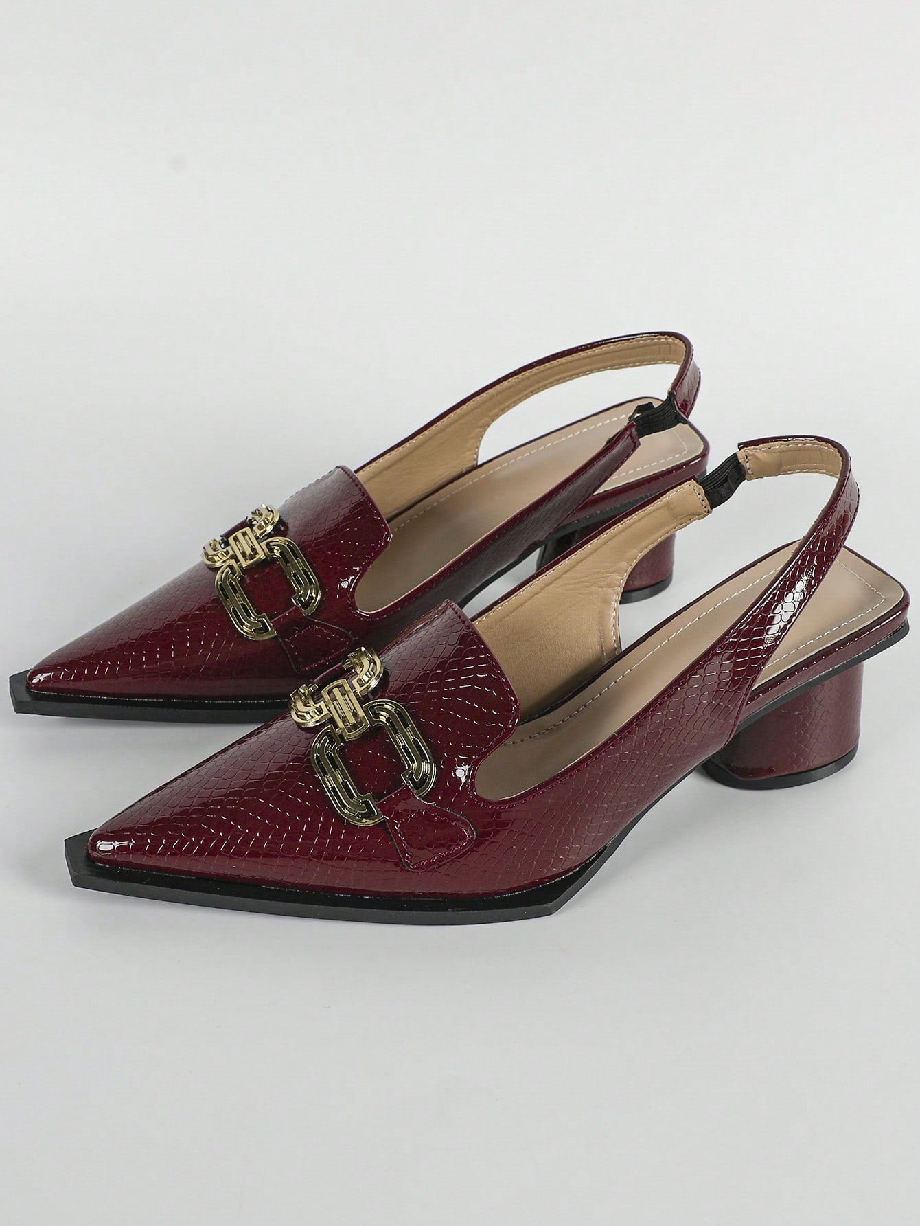 In Burgundy Women Pumps