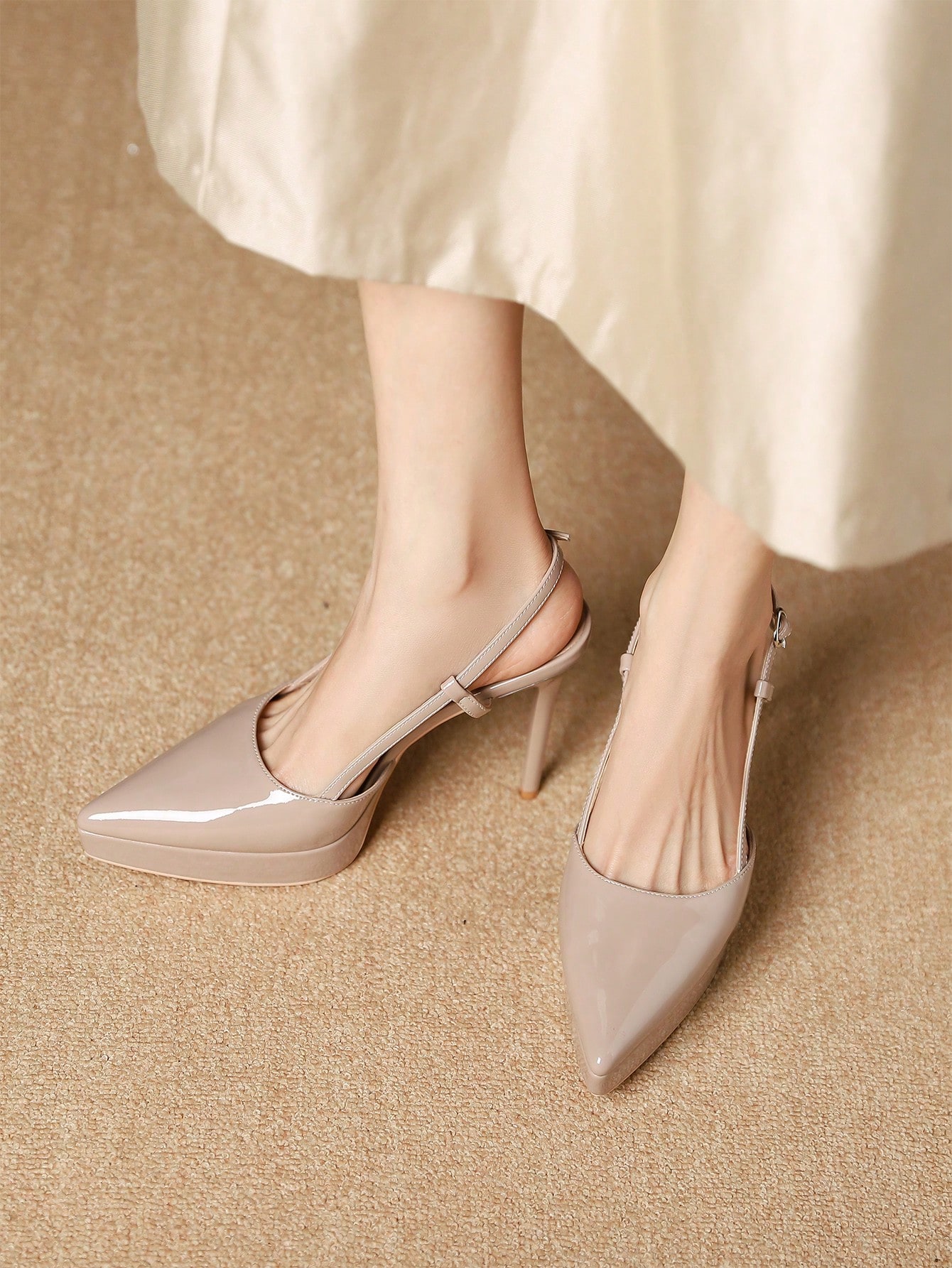 In Dusty Pink Women Pumps