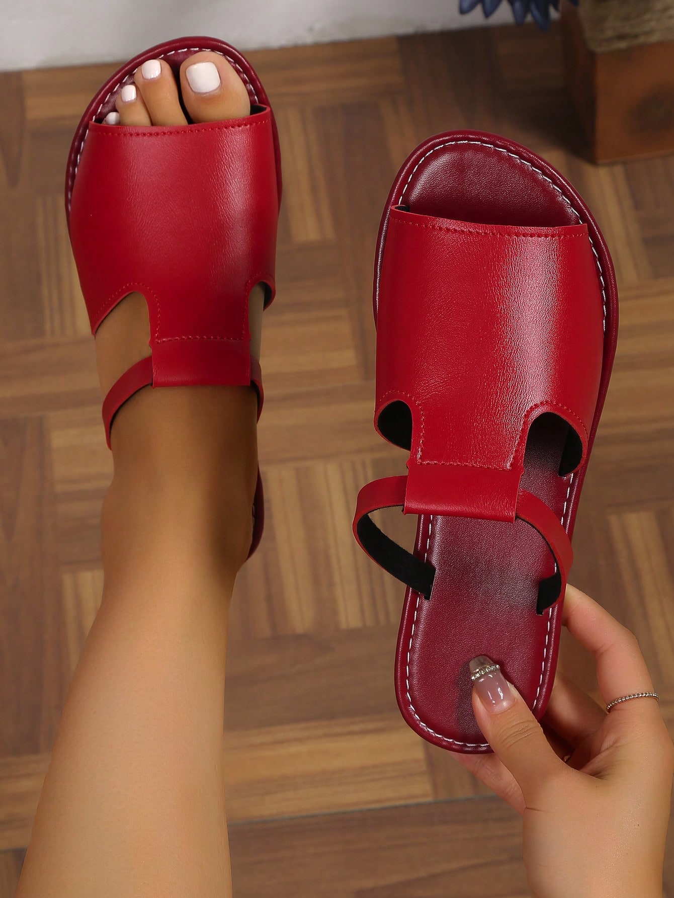 In Burgundy Women Shoes