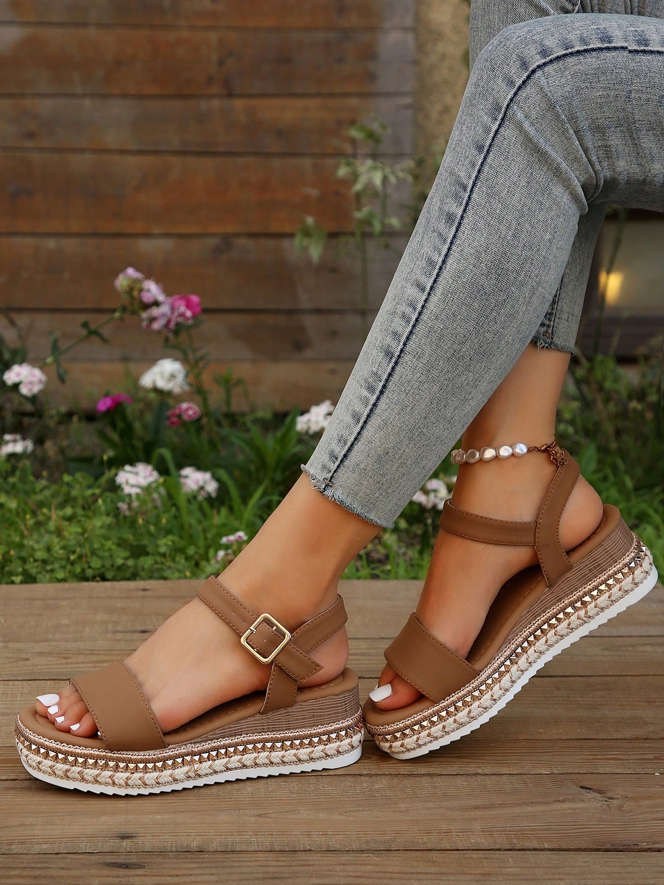 Women Platforms & Wedge Sandals