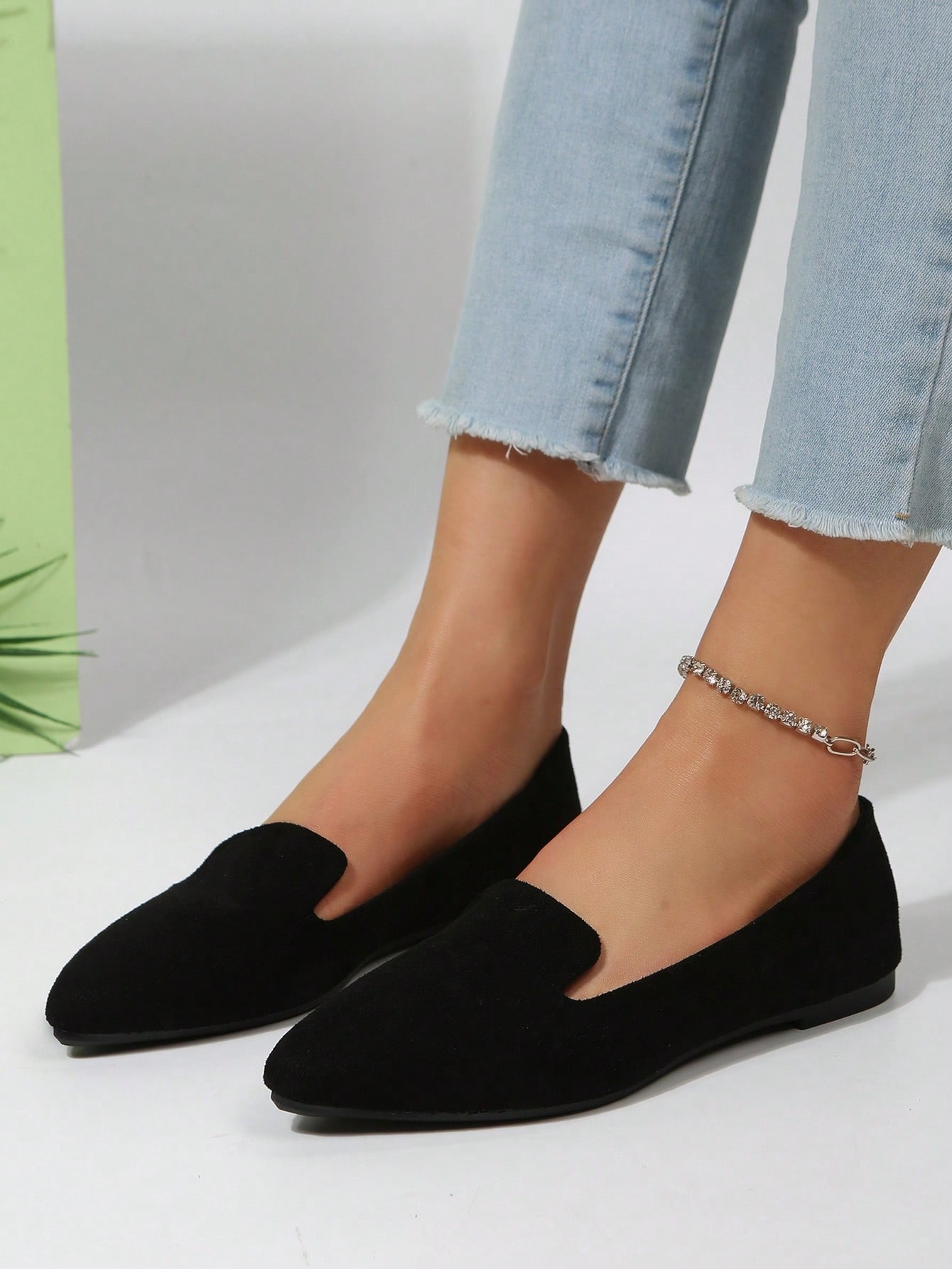 In Black Women Flats