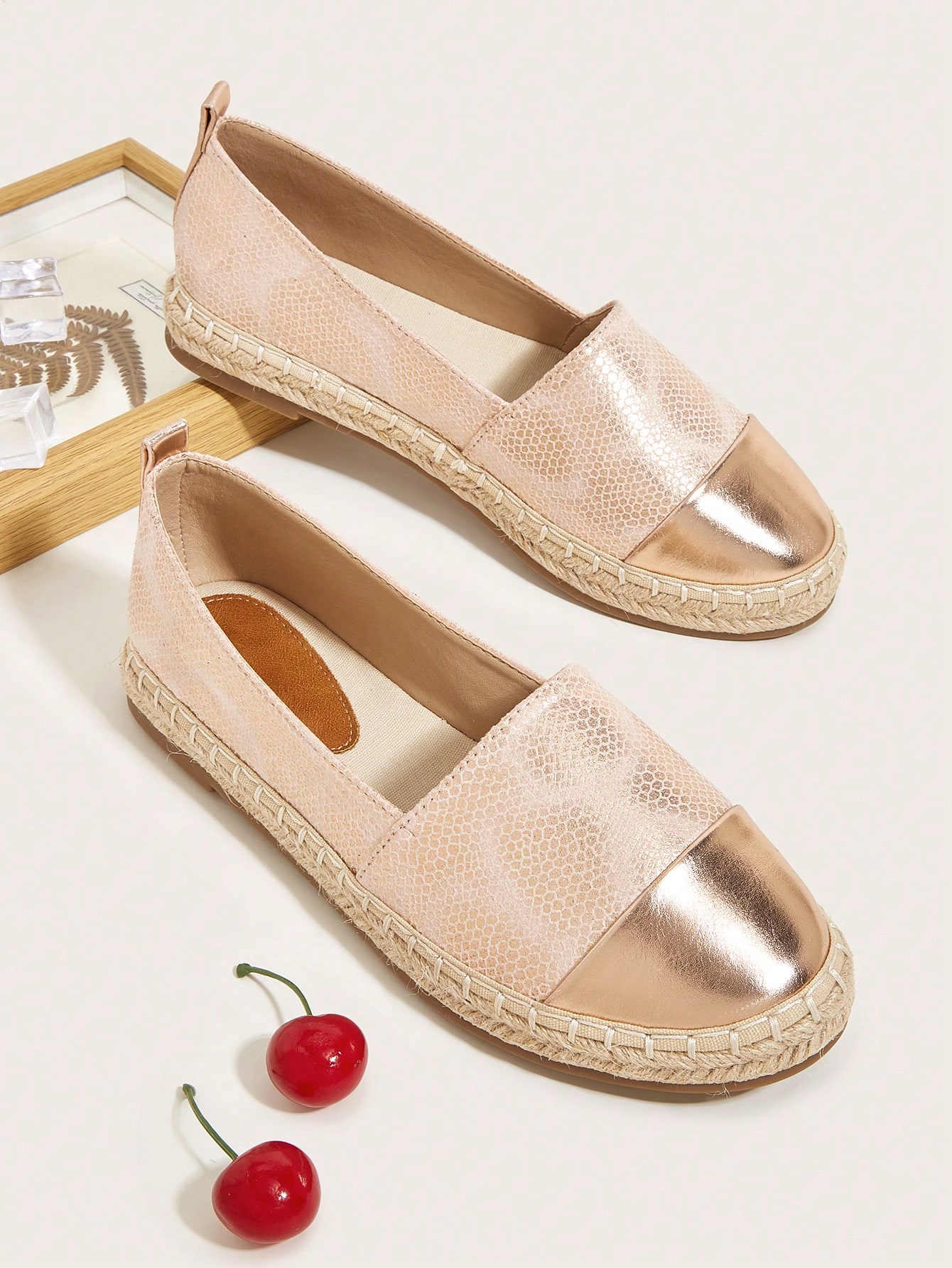 In Champagne Women Flats