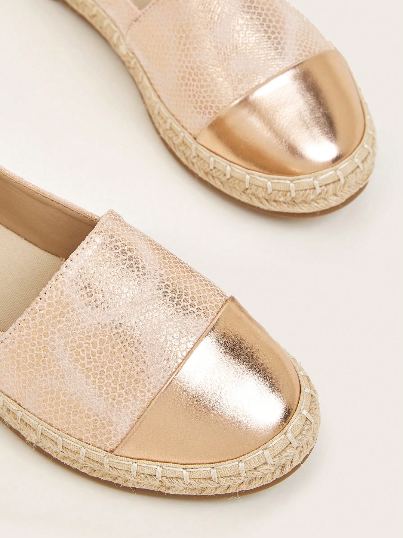 In Champagne Women Flats