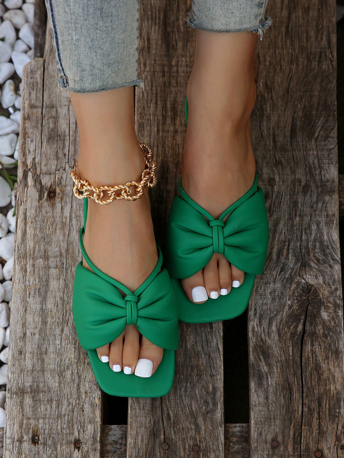 In Green Women Flat Sandals