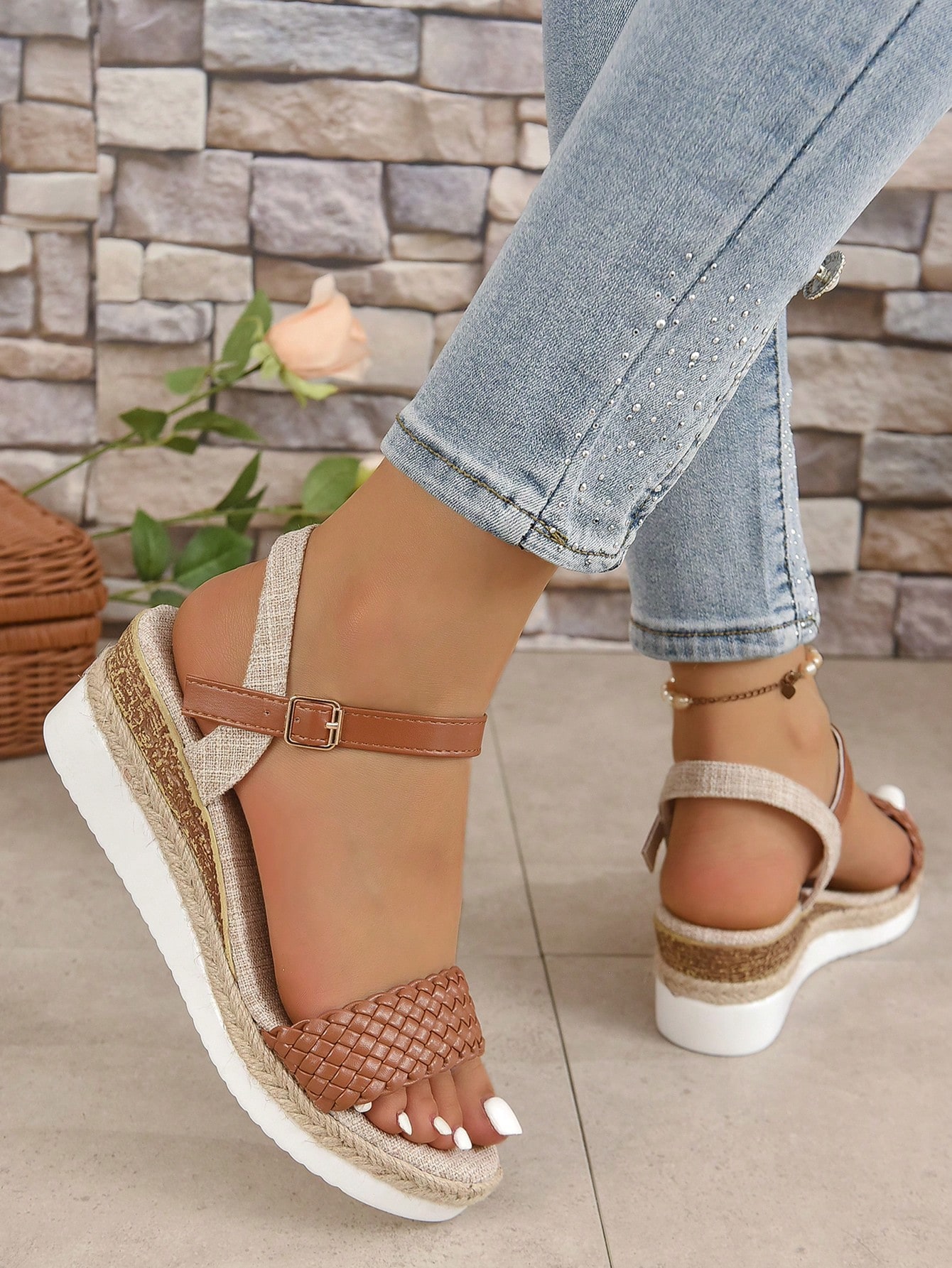 Women Platforms & Wedge Sandals