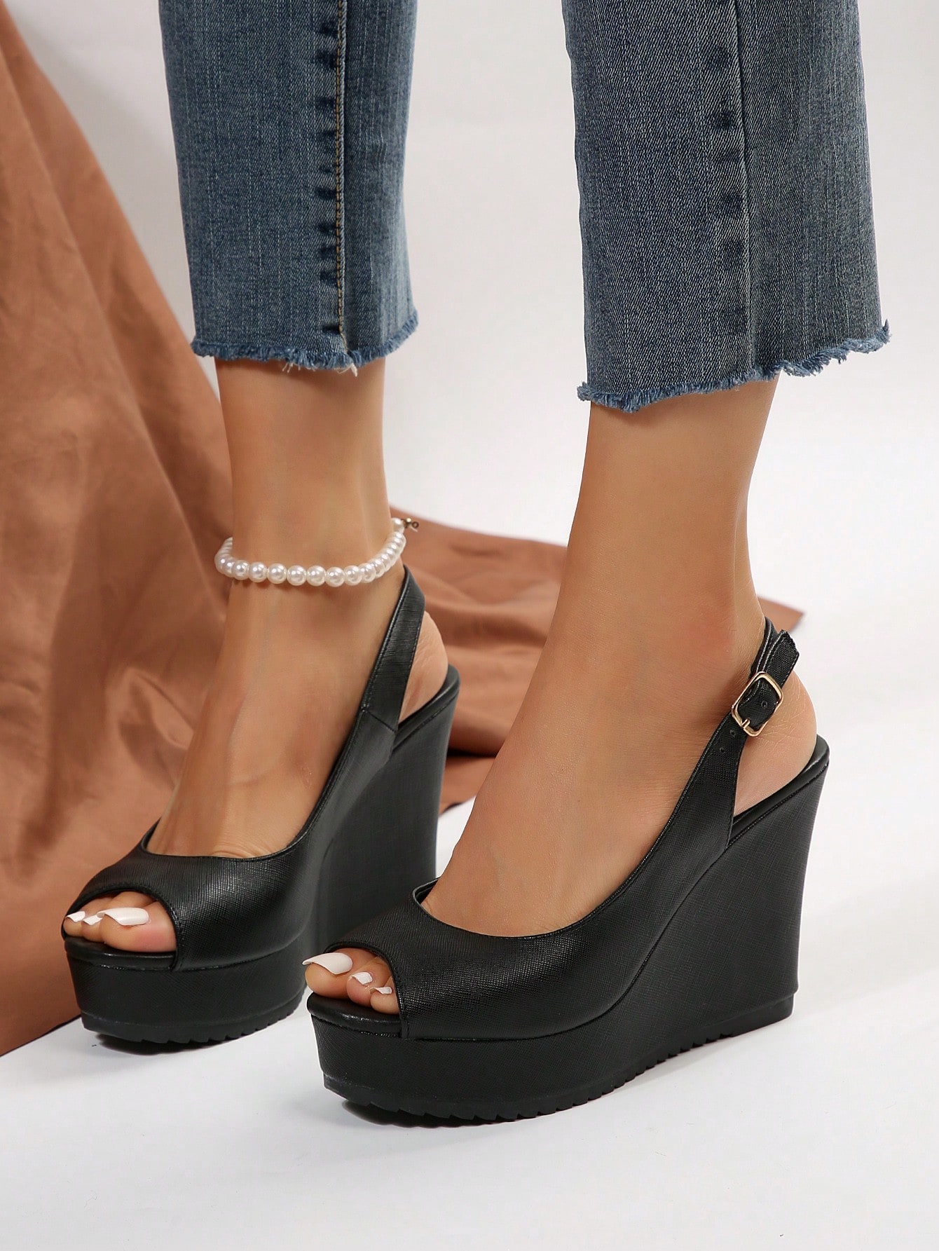 In Black Women Wedges & Flatform