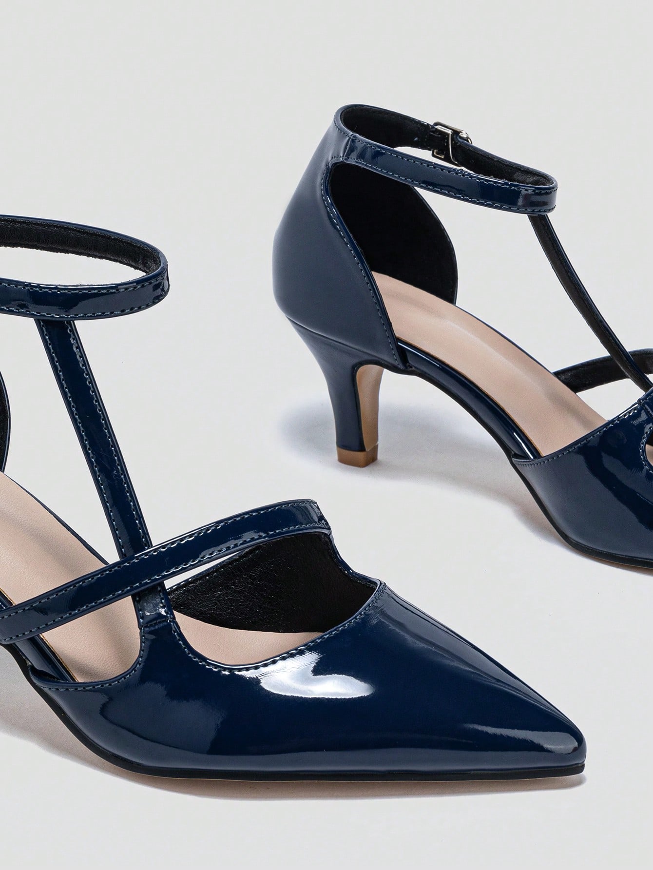 In Navy Blue Women Pumps