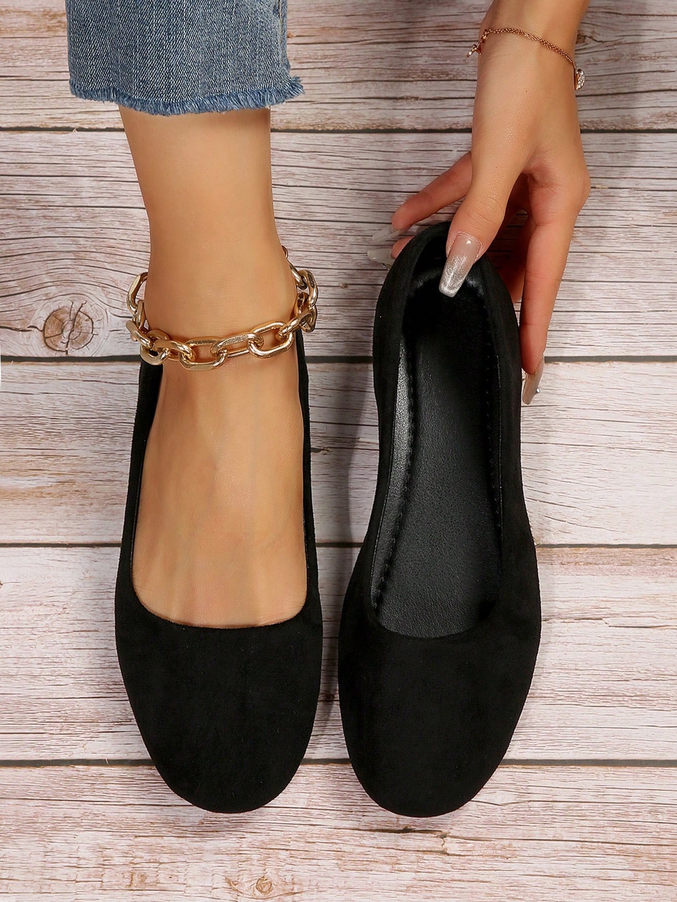 Women Flats