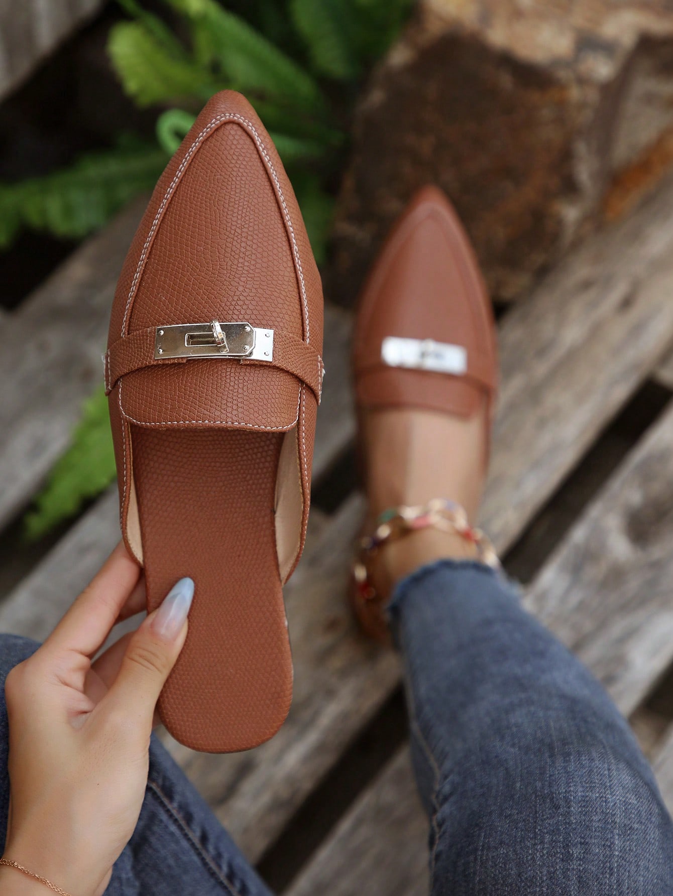 In Brown Women Flats