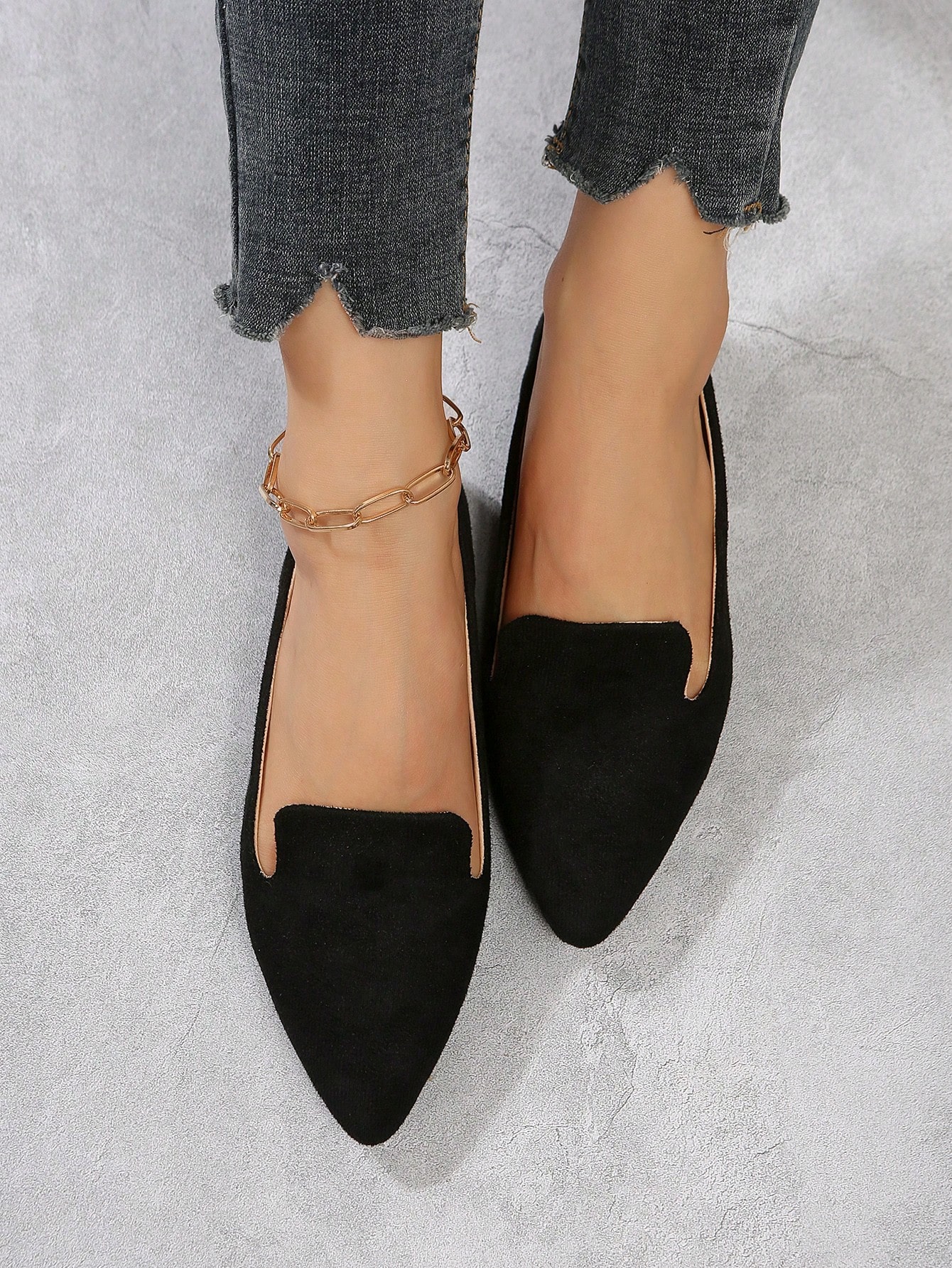 In Black Women Flats