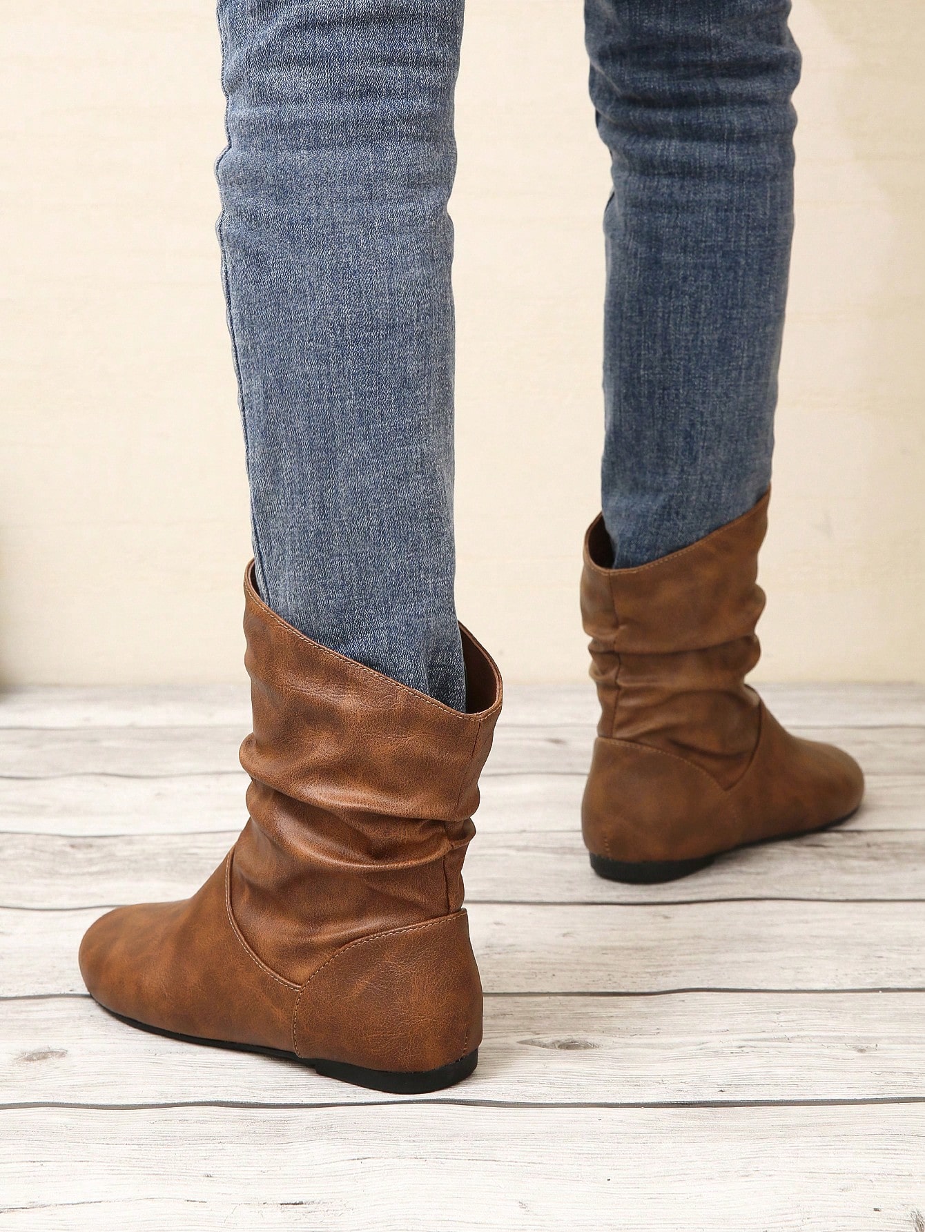 In Brown Women Mid-Calf Boots