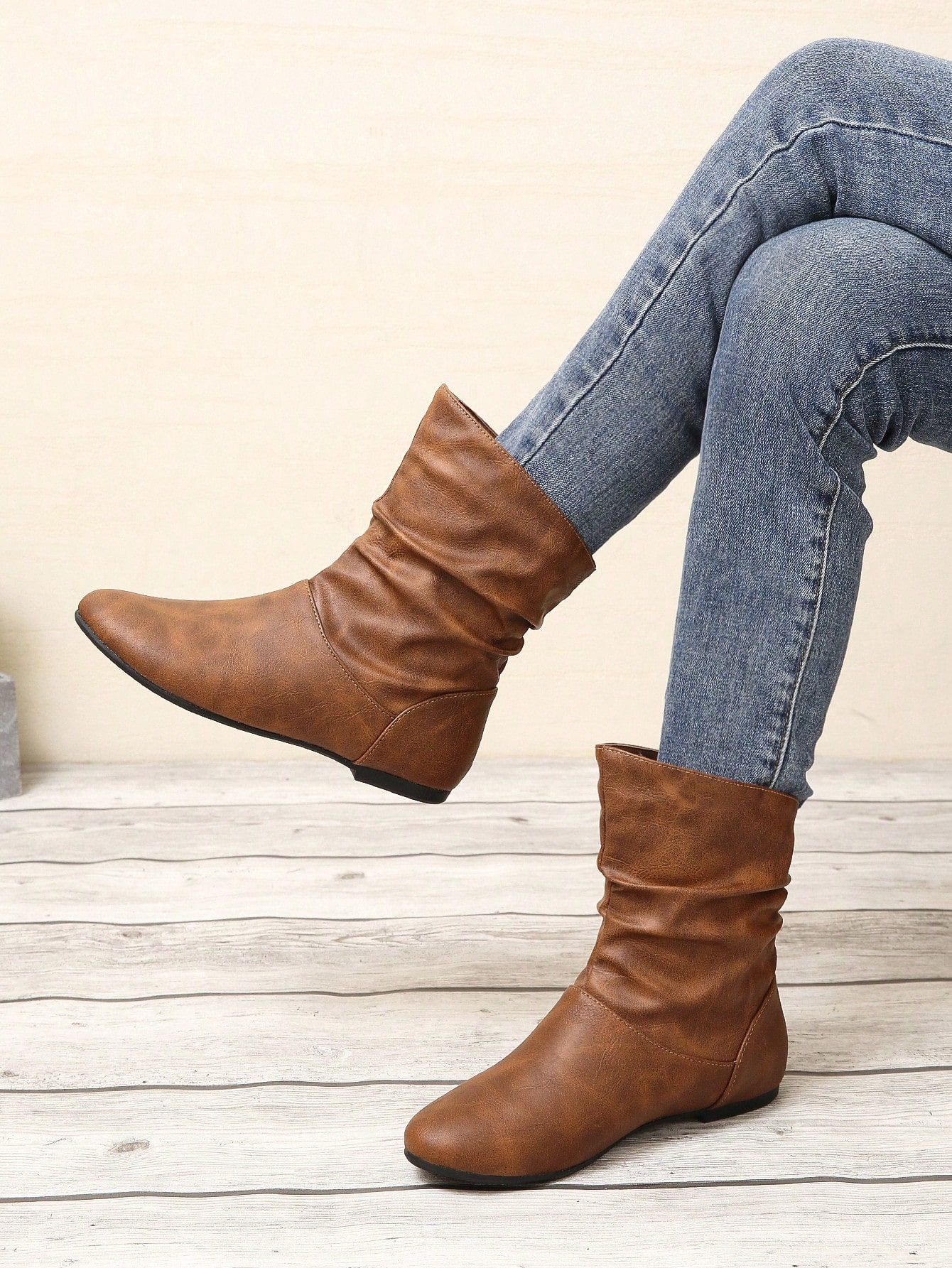 In Brown Women Mid-Calf Boots