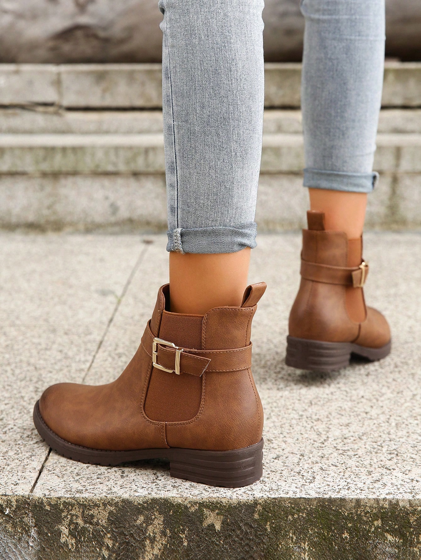 In Brown Women Fashion Boots