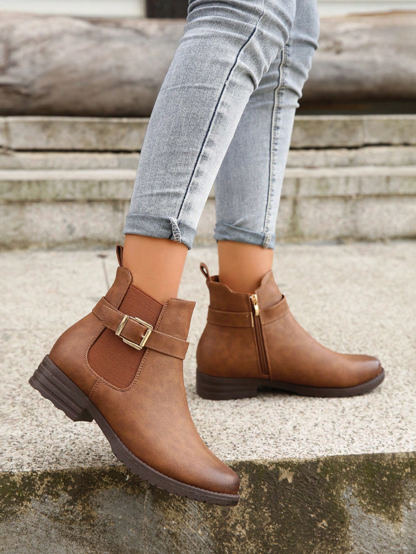 In Brown Women Fashion Boots