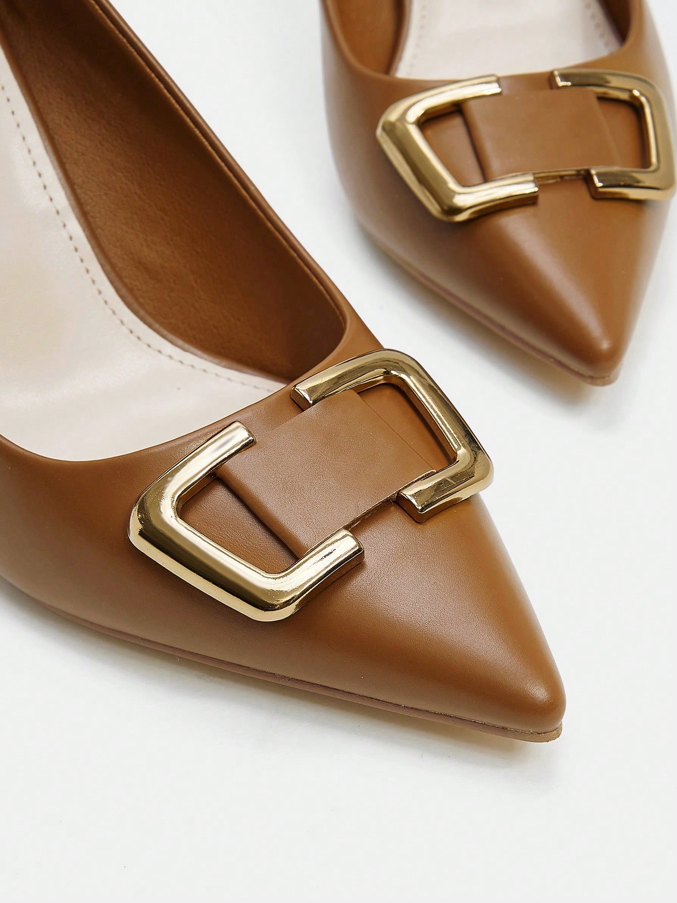 In Camel Women Pumps