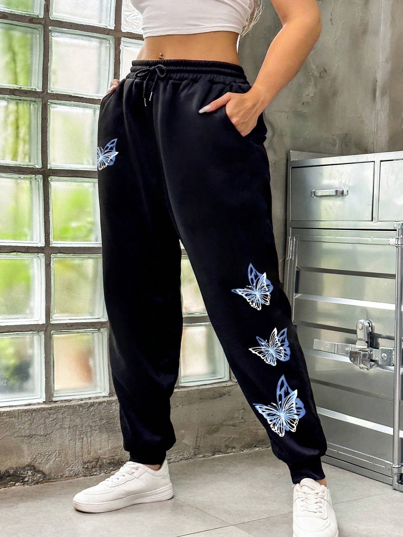 In Black Plus Size Sweatpants