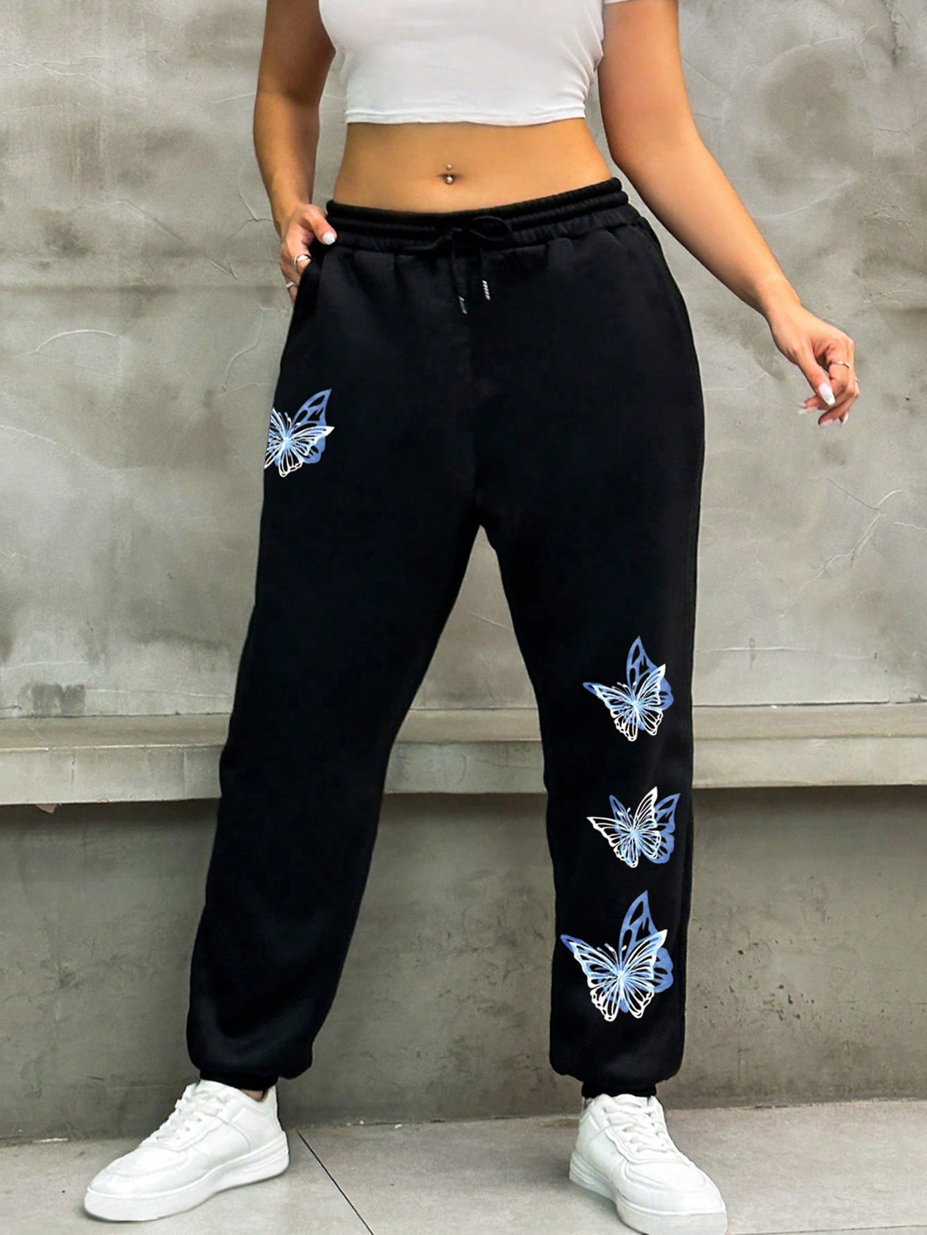 In Black Plus Size Sweatpants