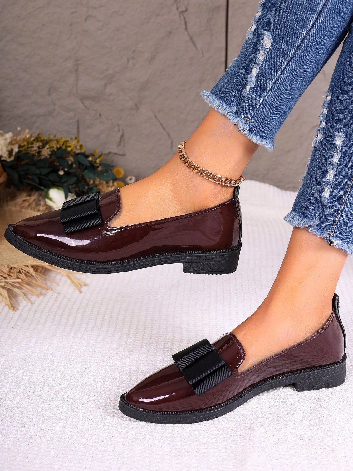 In Burgundy Women Flats