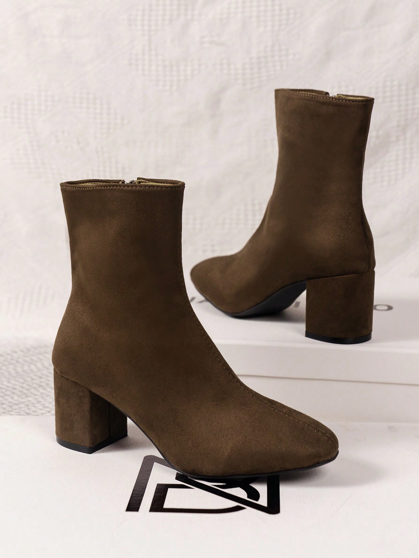 In Brown Women Mid-Calf Boots