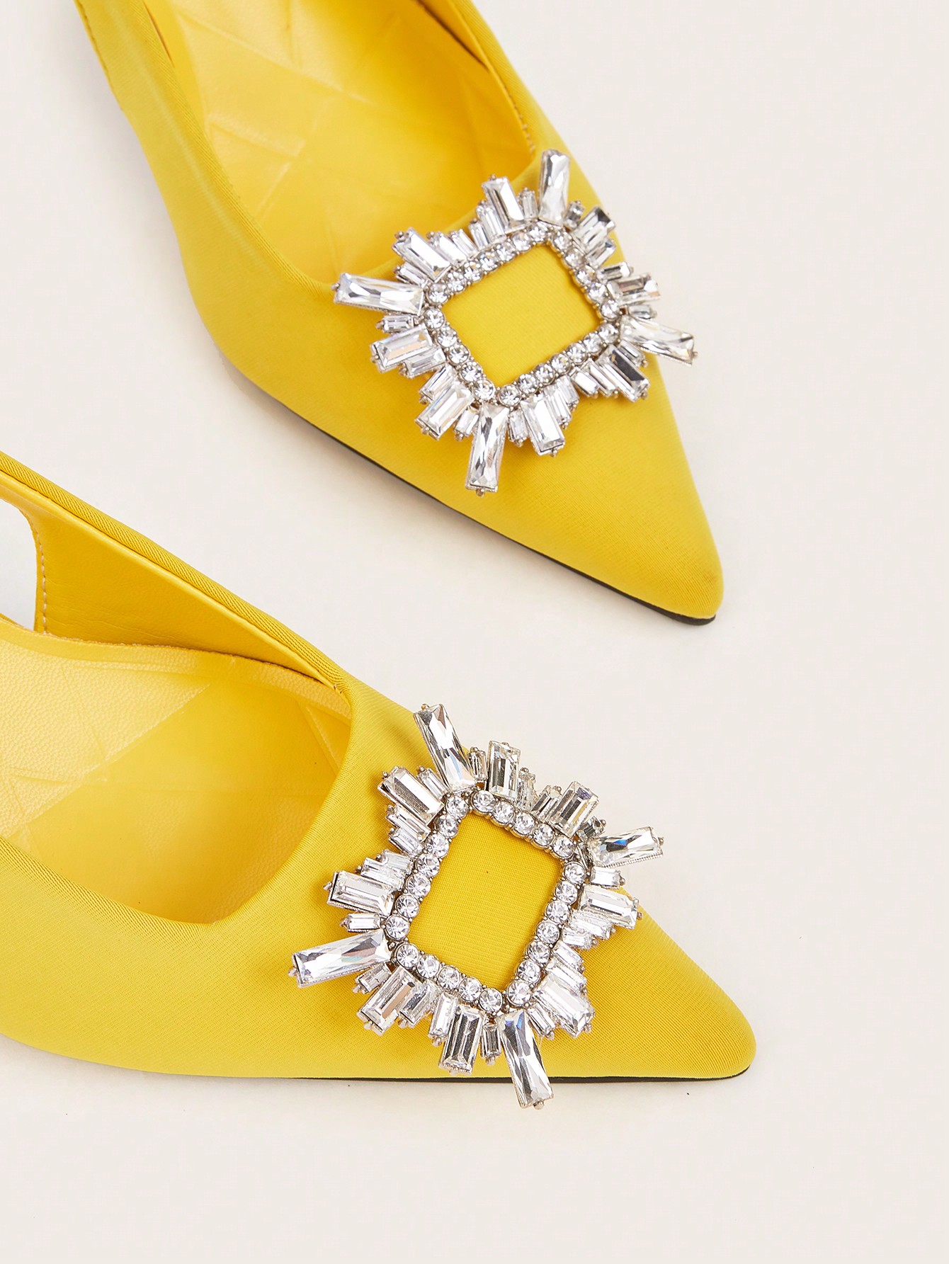 In Yellow Women Pumps