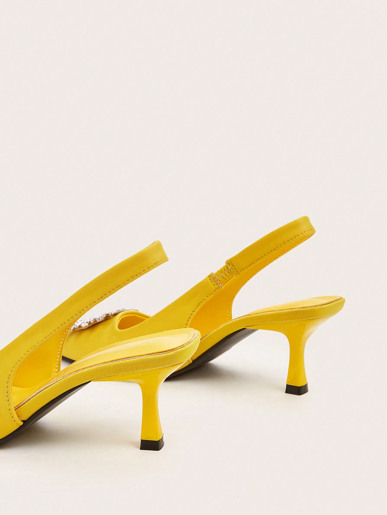 In Yellow Women Pumps