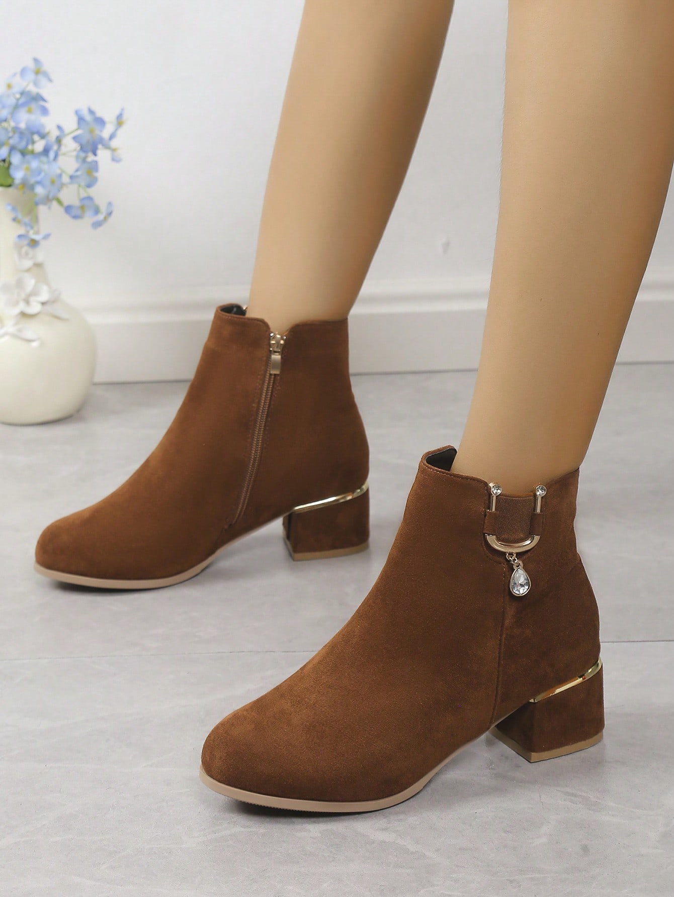 In Brown Women Fashion Boots