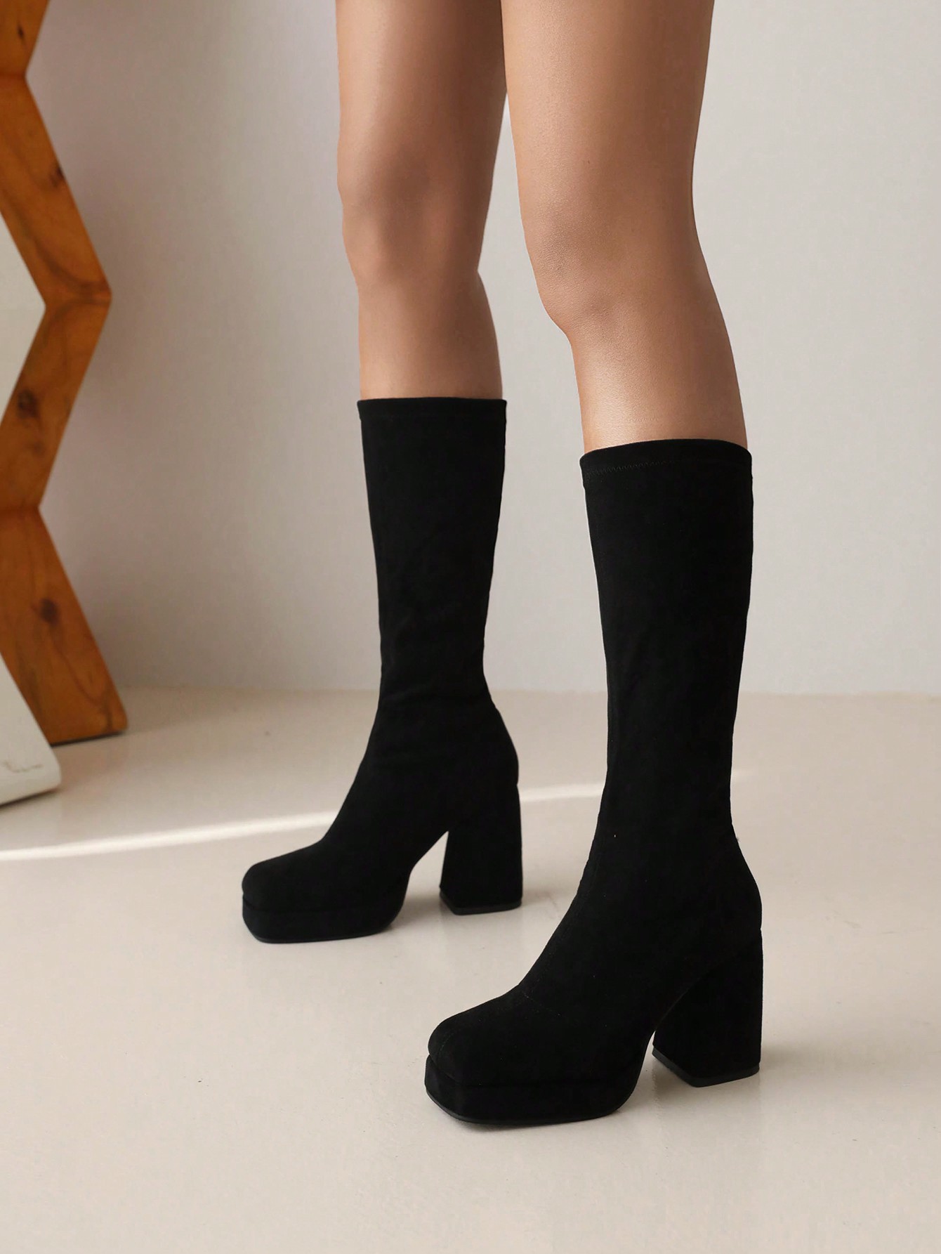 In Black Women Mid-Calf Boots