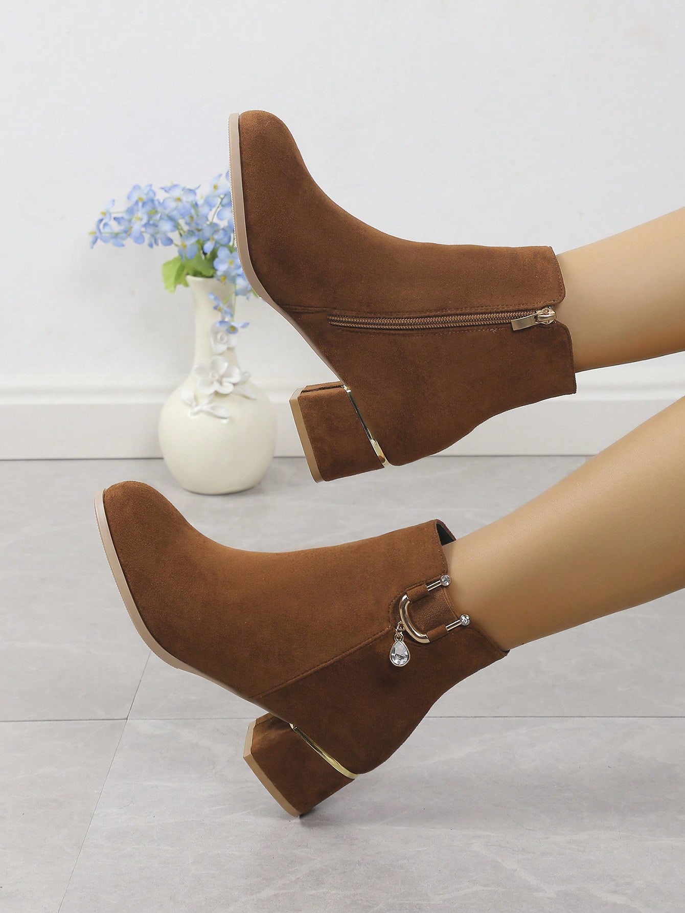 In Brown Women Fashion Boots