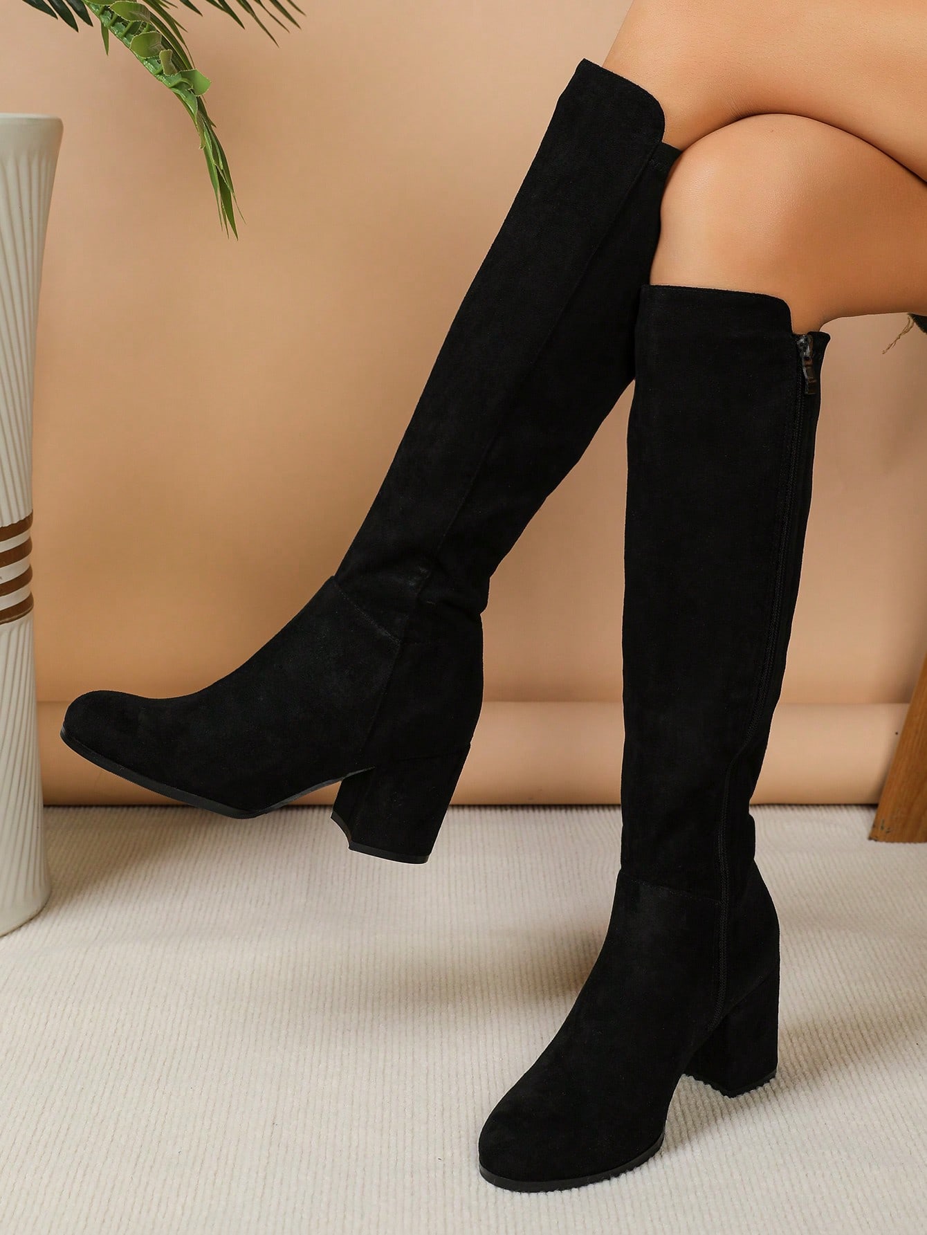 In Black Women Knee-High Boots