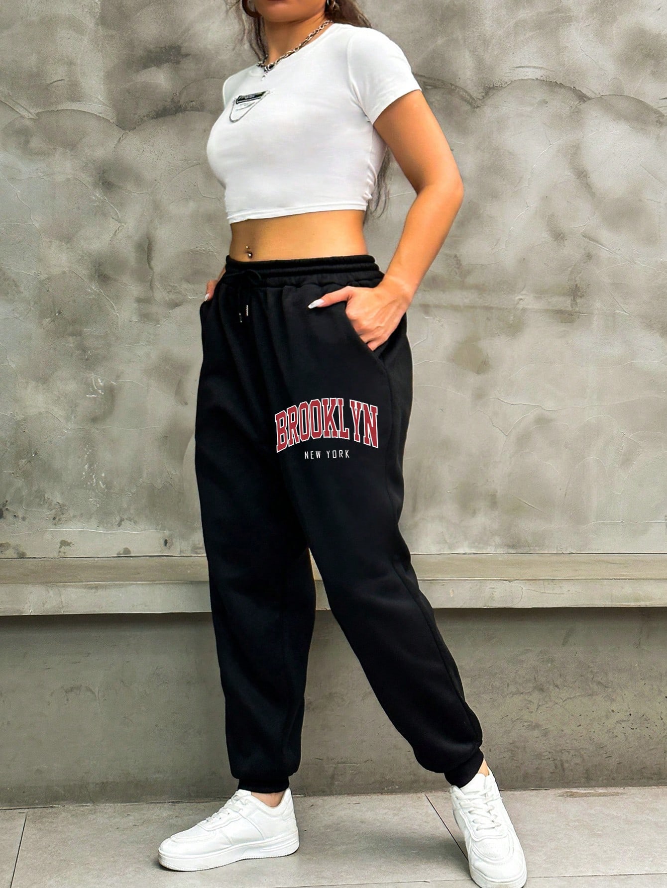 In Black Plus Size Sweatpants