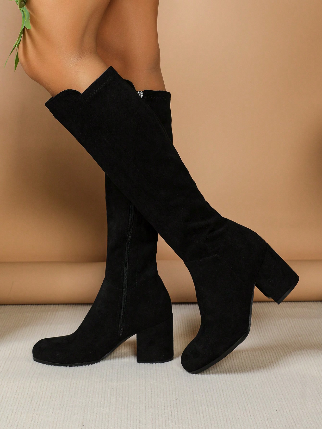 In Black Women Knee-High Boots