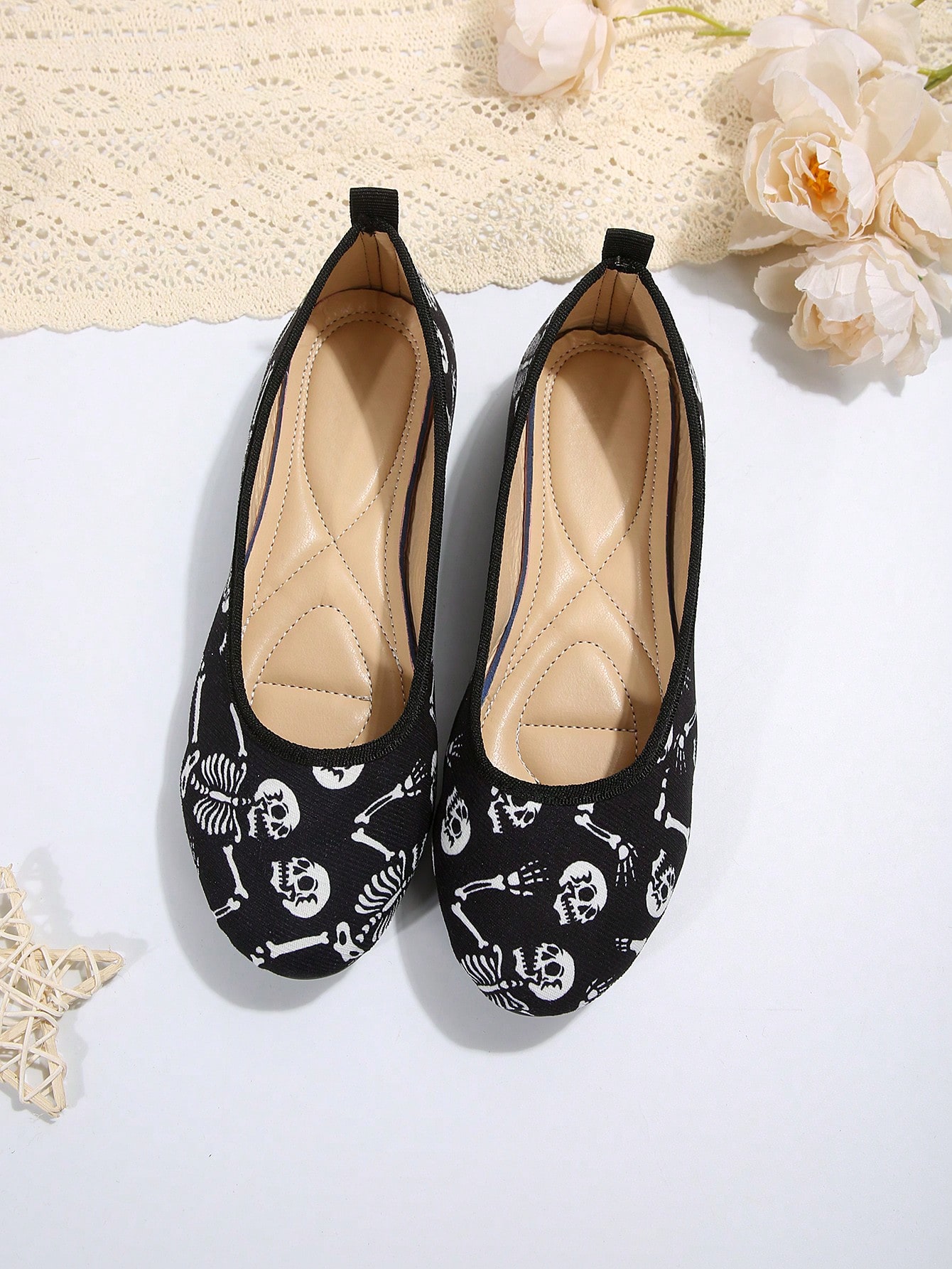 In Black and White Women Flats