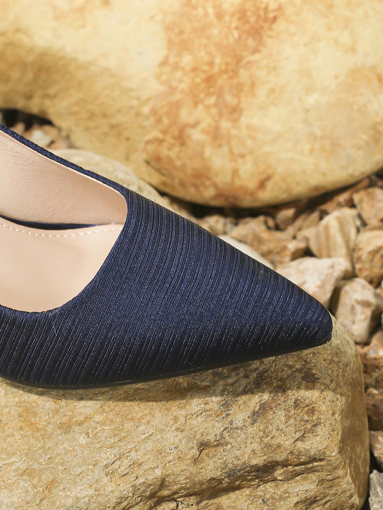 In Navy Blue Women Pumps