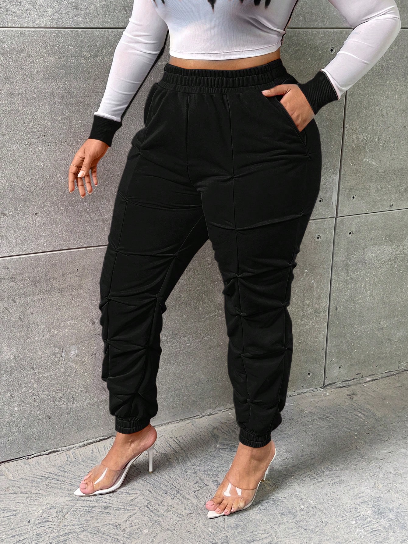 In Black Plus Size Sweatpants