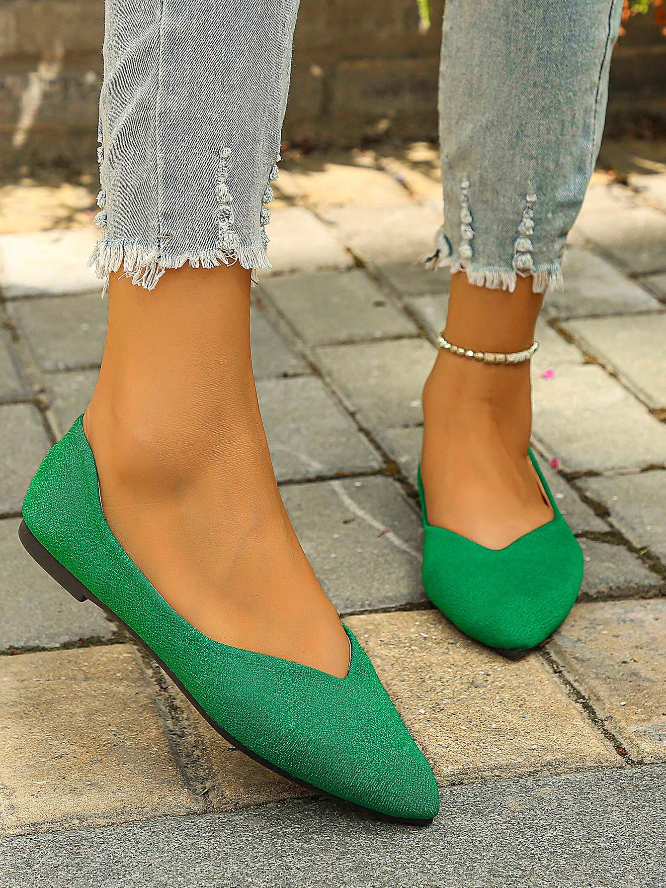 In Green Women Flats