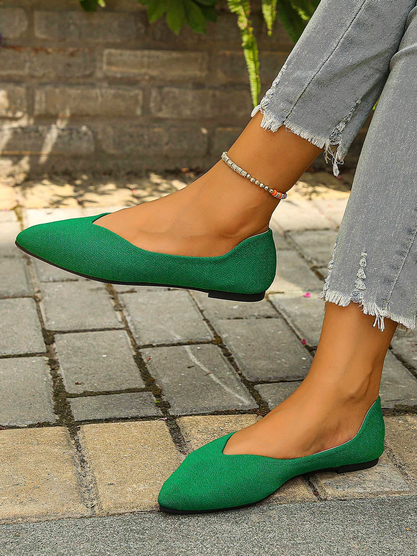 In Green Women Flats