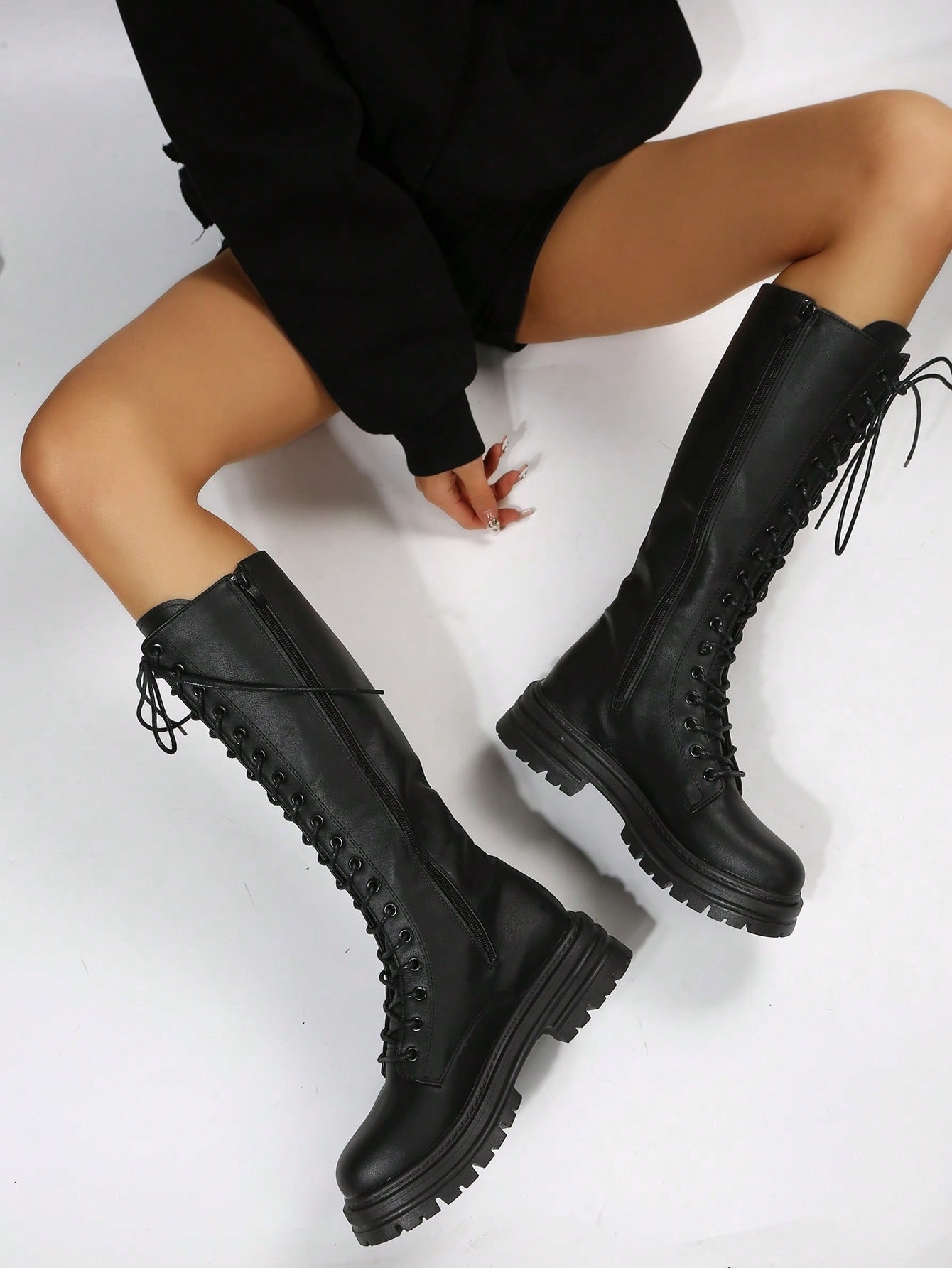 In Black Women Knee-High Boots