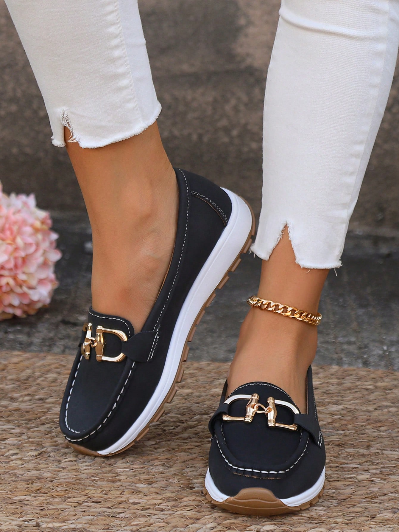 In Black Women Flats