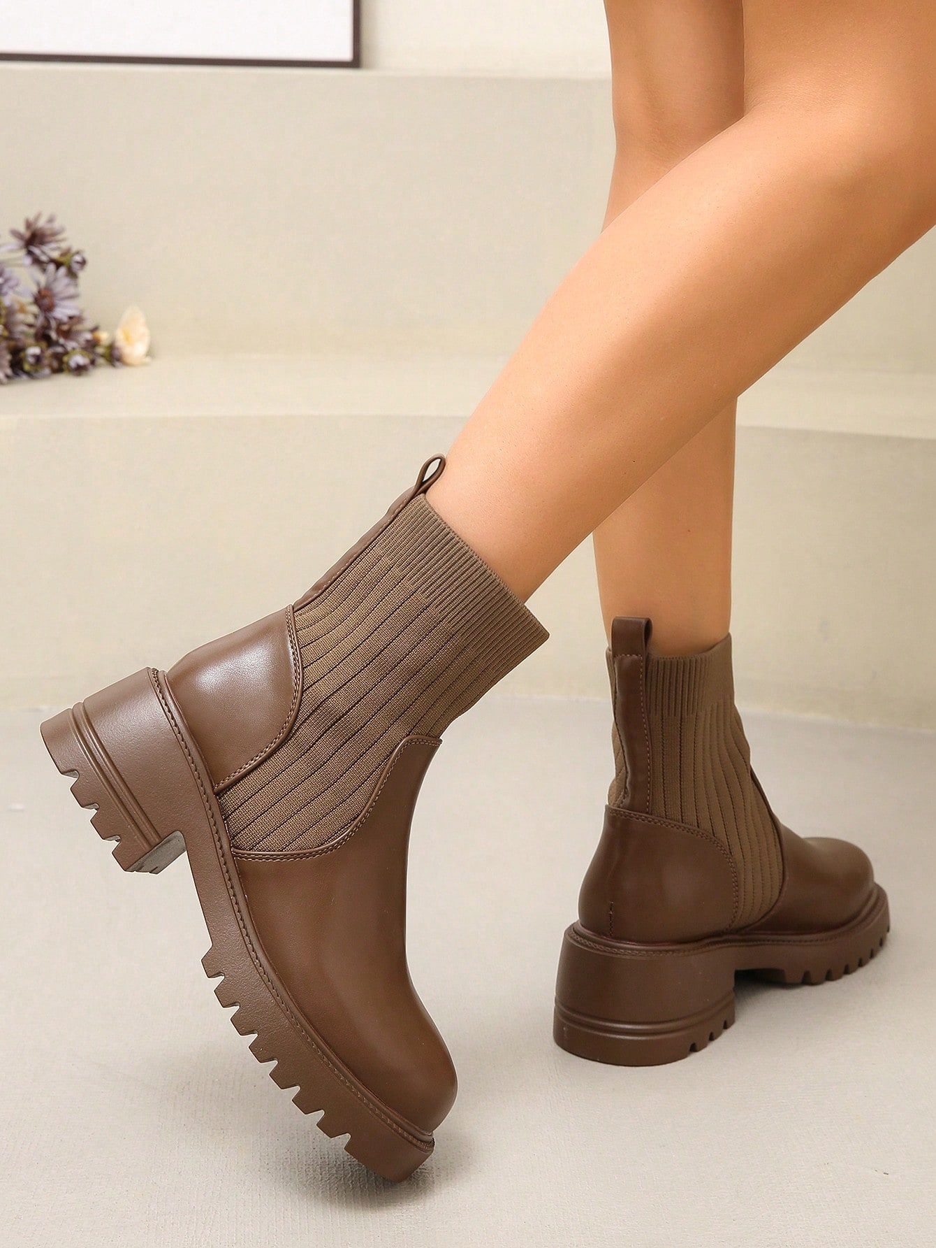 In Brown Women Fashion Boots