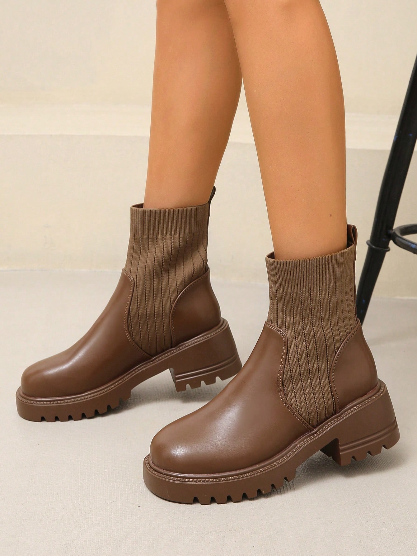 In Brown Women Fashion Boots