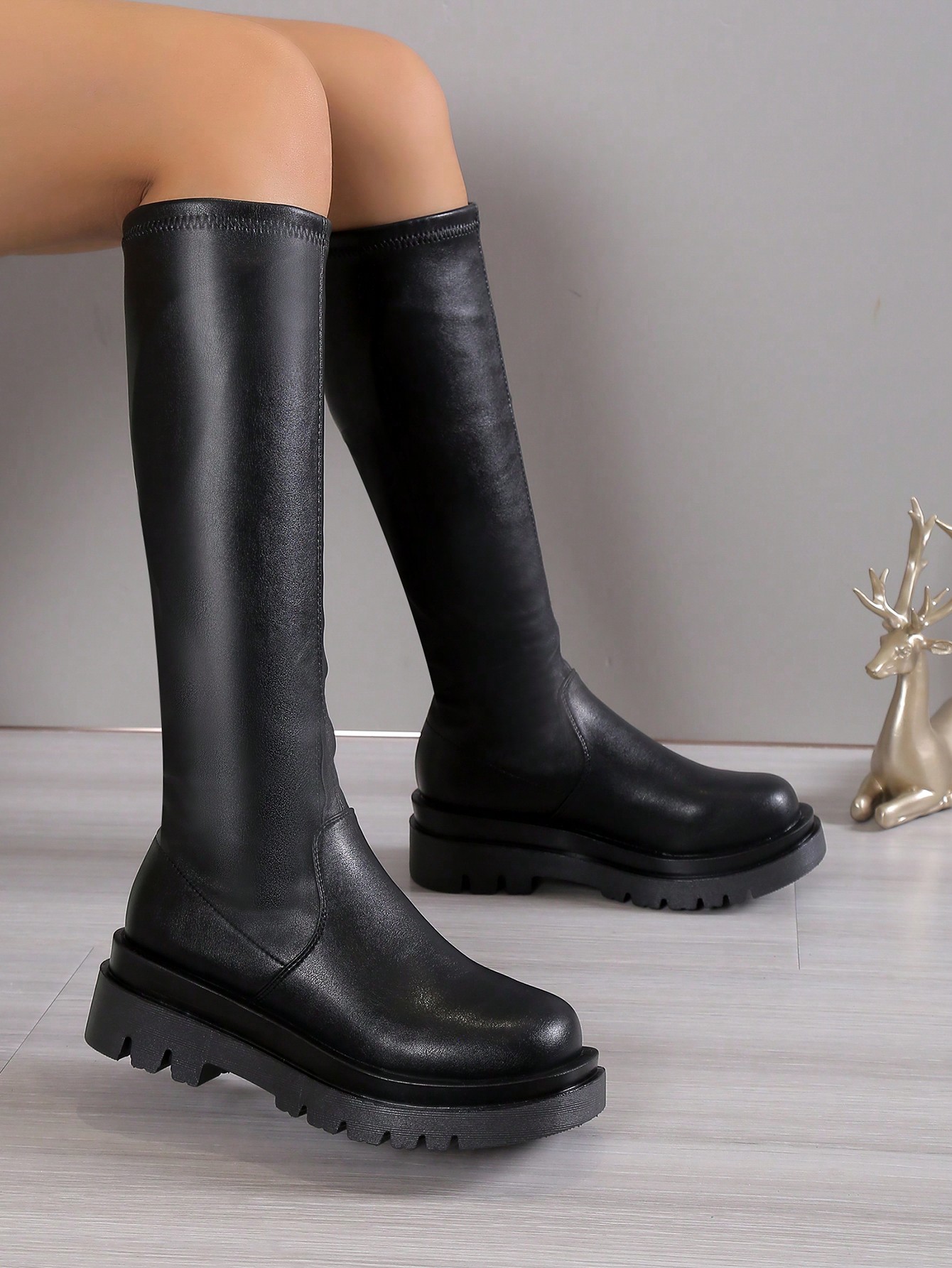 In Black Women Knee-High Boots