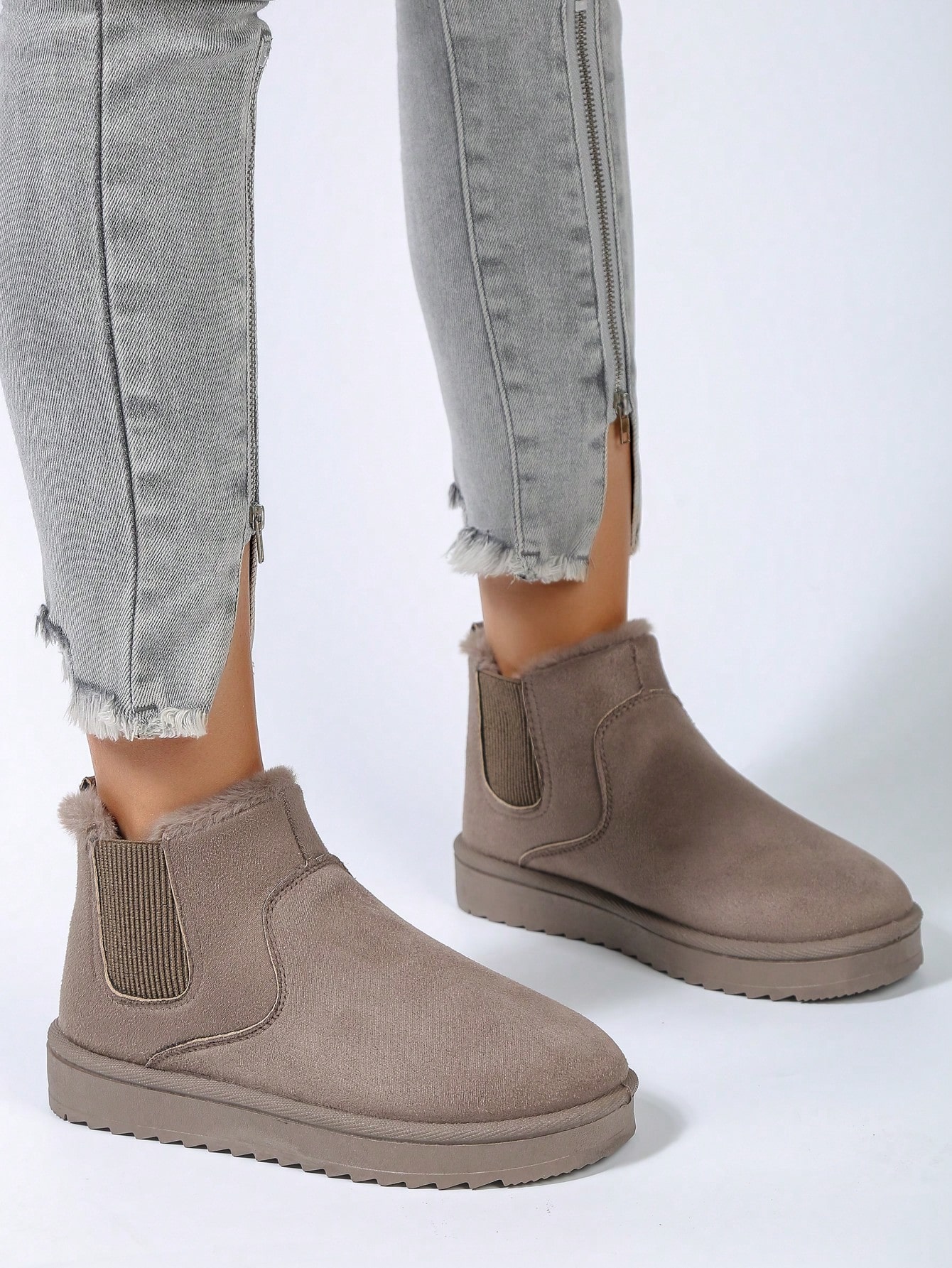 In Coffee Brown Women Fashion Boots