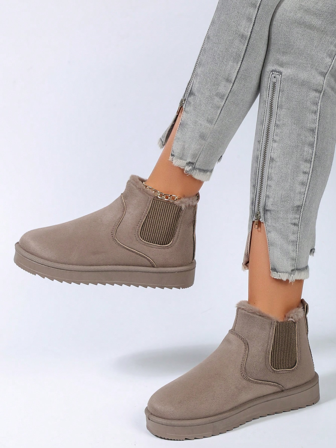 In Coffee Brown Women Fashion Boots