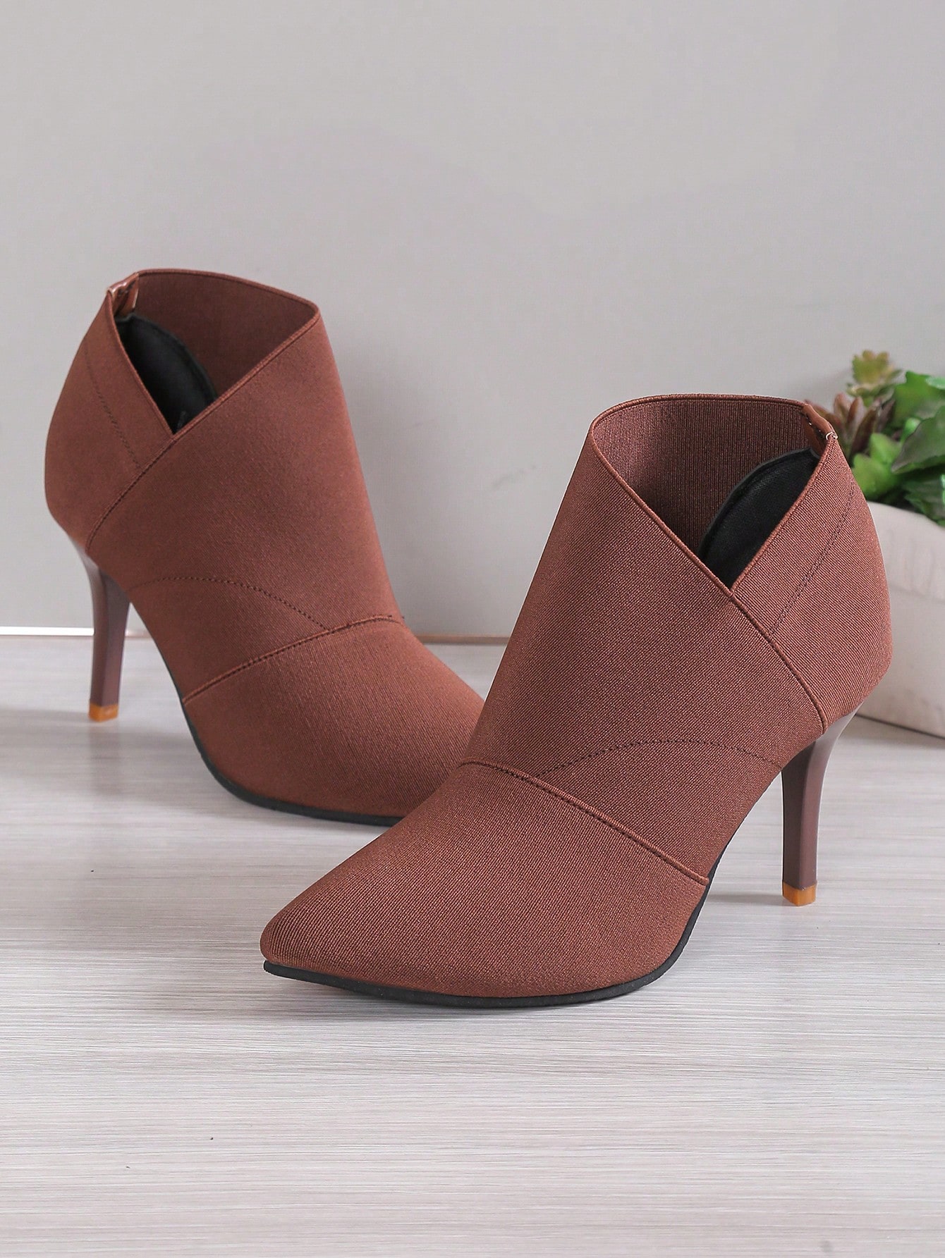 In Brown Women Ankle Boots & Booties