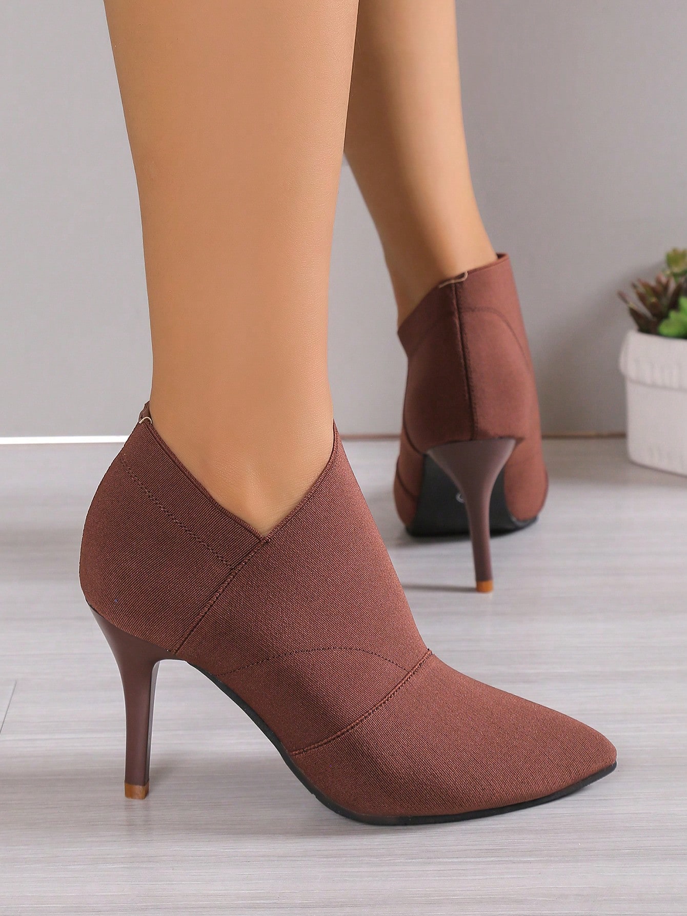 In Brown Women Ankle Boots & Booties