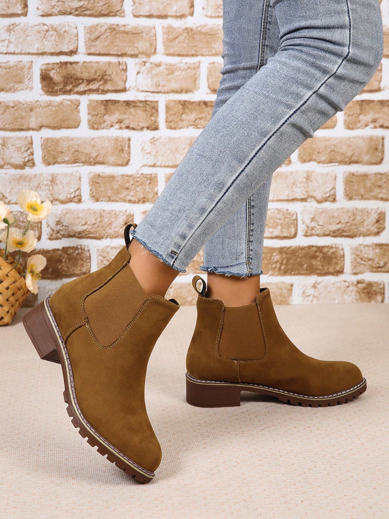 In Brown Women Fashion Boots